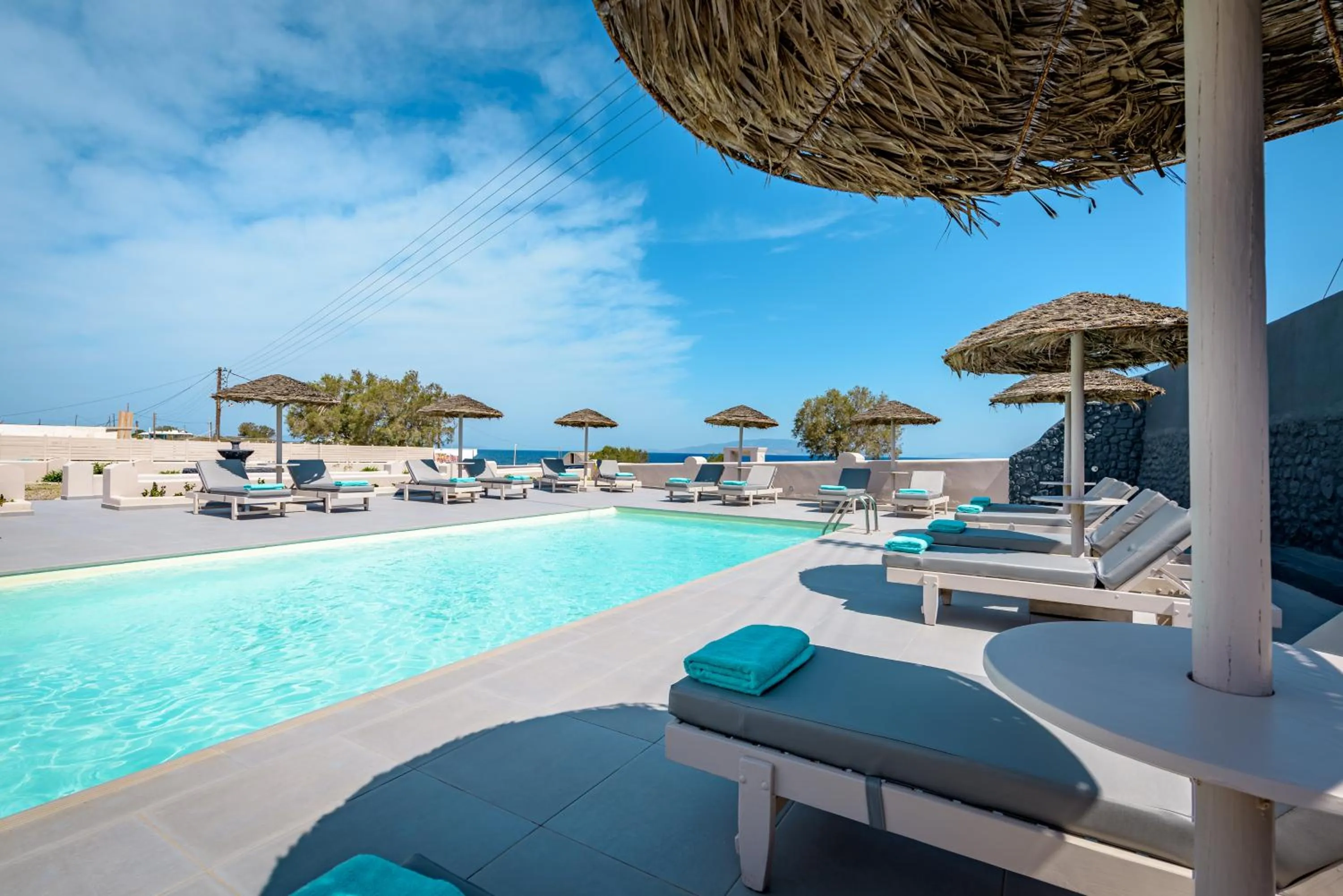 Swimming pool in En Plo Boutique Suites