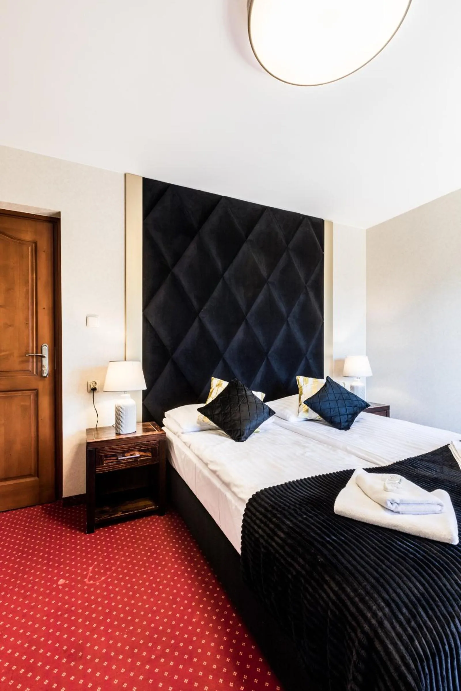 Bed in Dworek pod Giewontem - Jacuzzi & Sauna