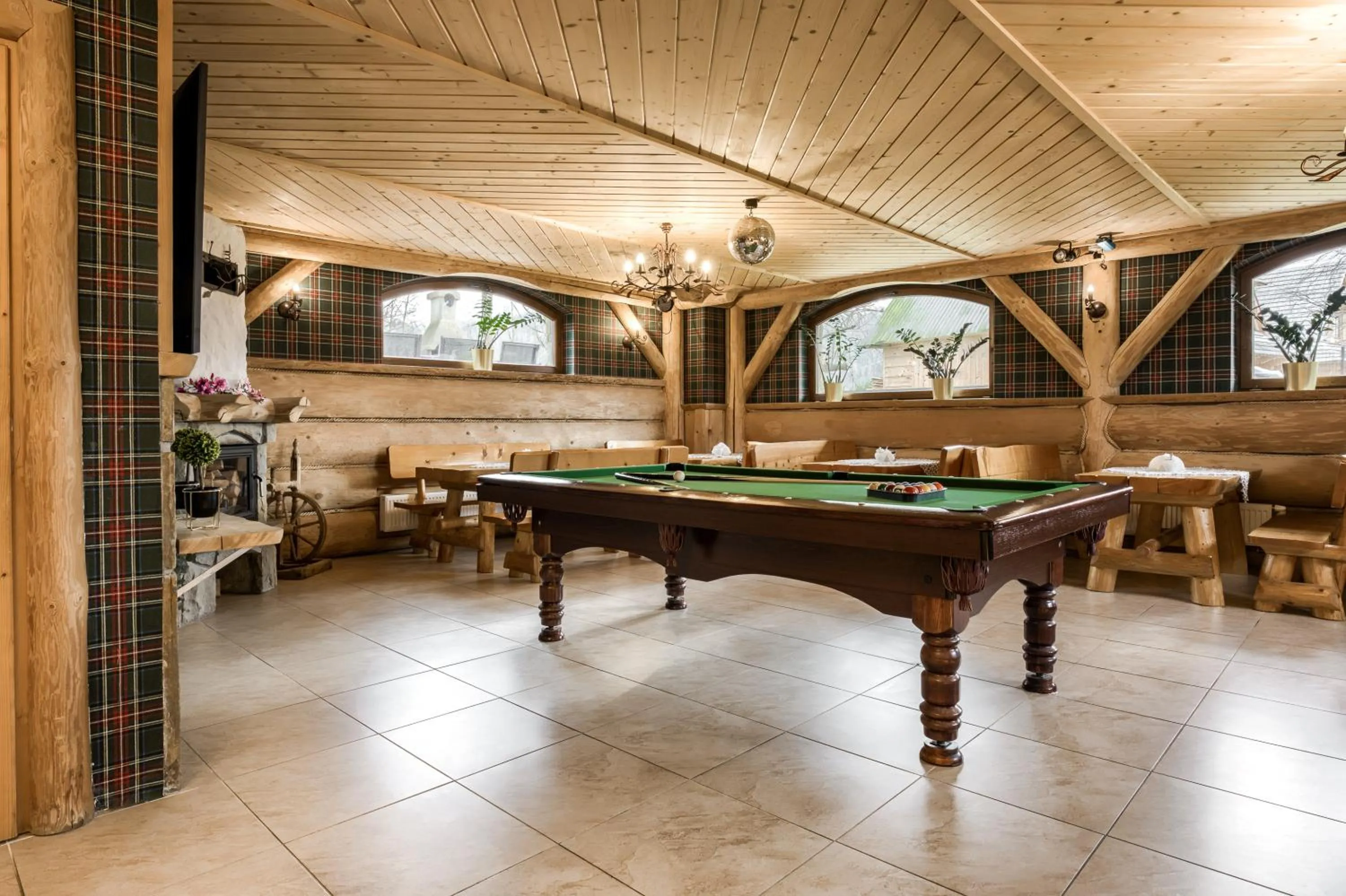 Billiard in Dworek pod Giewontem - Jacuzzi & Sauna