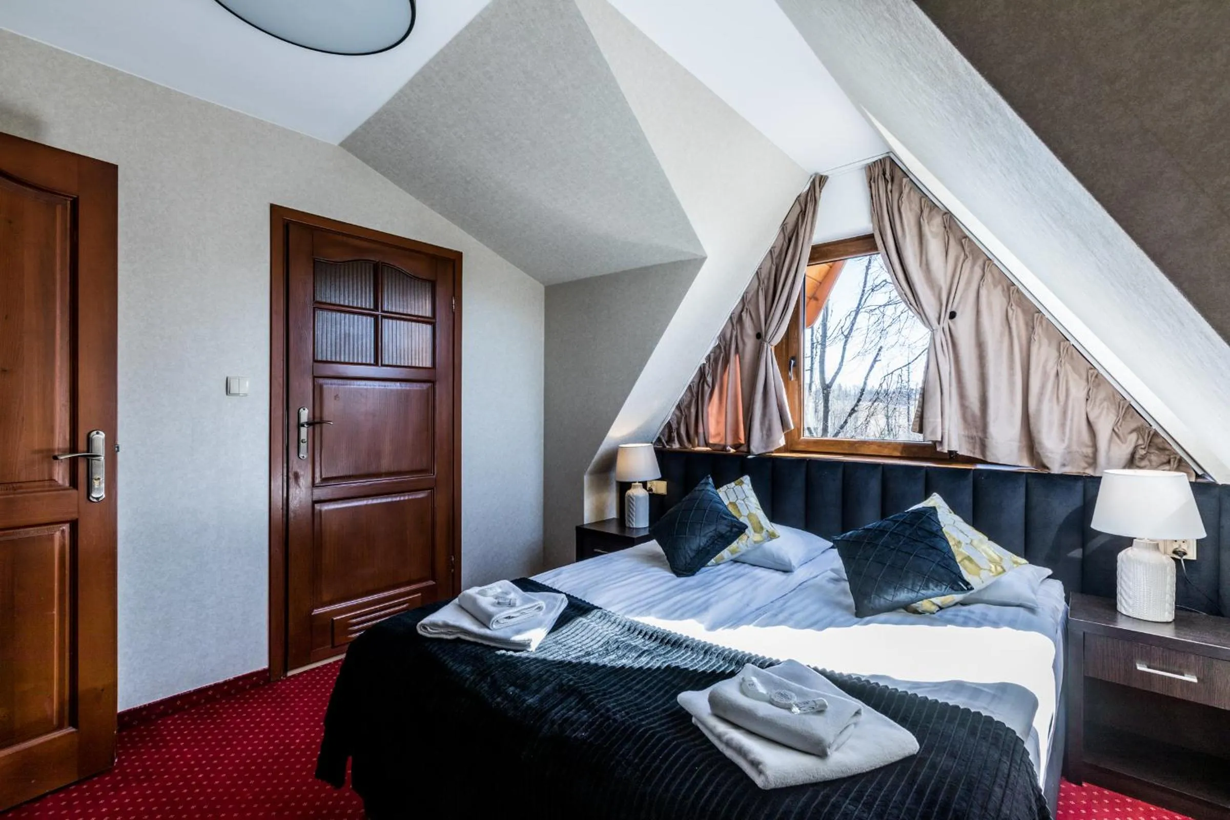 Bed in Dworek pod Giewontem - Jacuzzi & Sauna