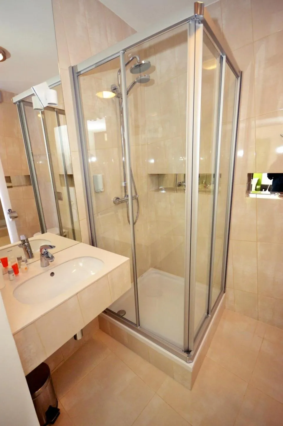 Shower in Hotel Zacisze