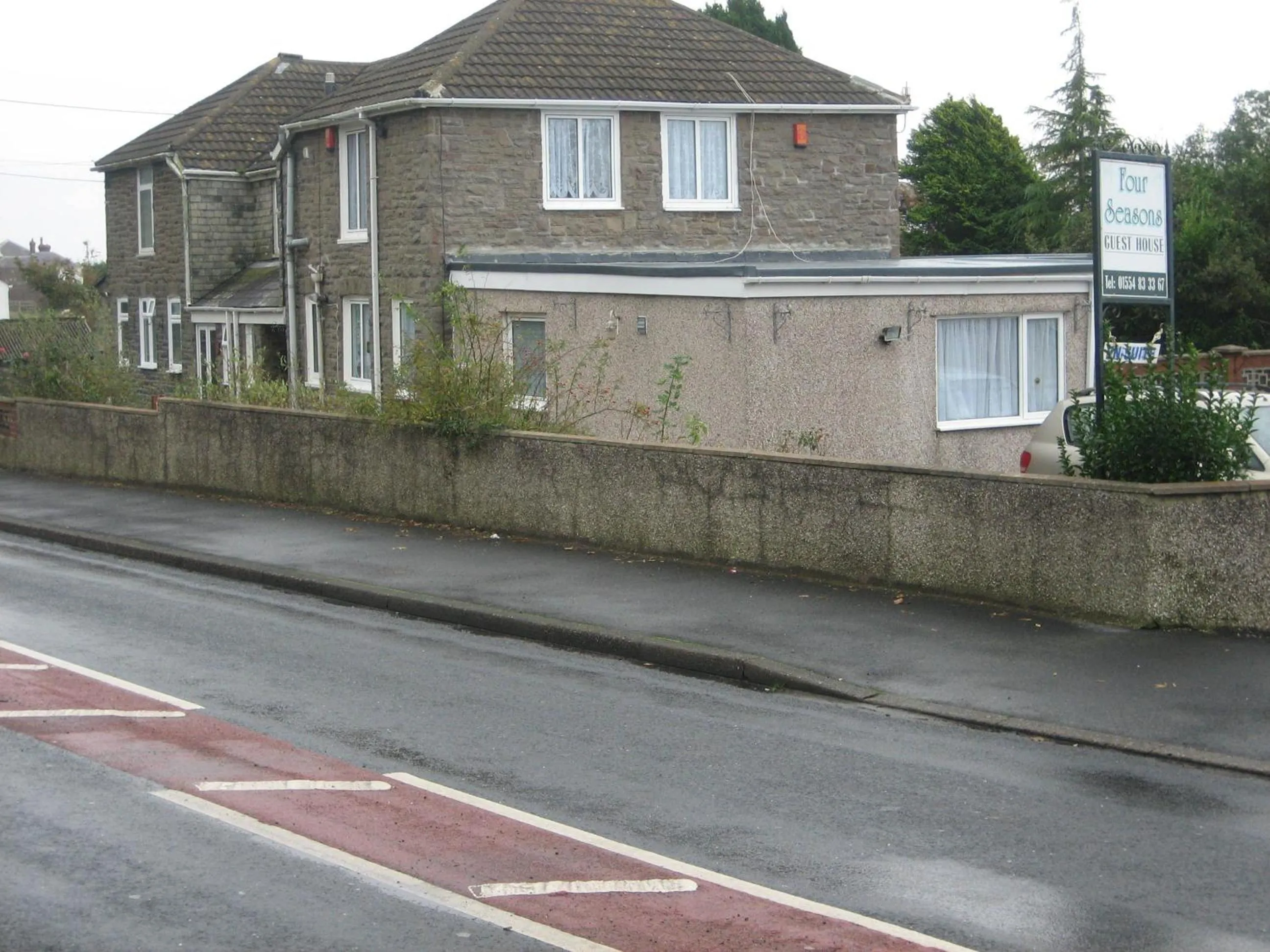 Facade/entrance in Four seasons Guest House