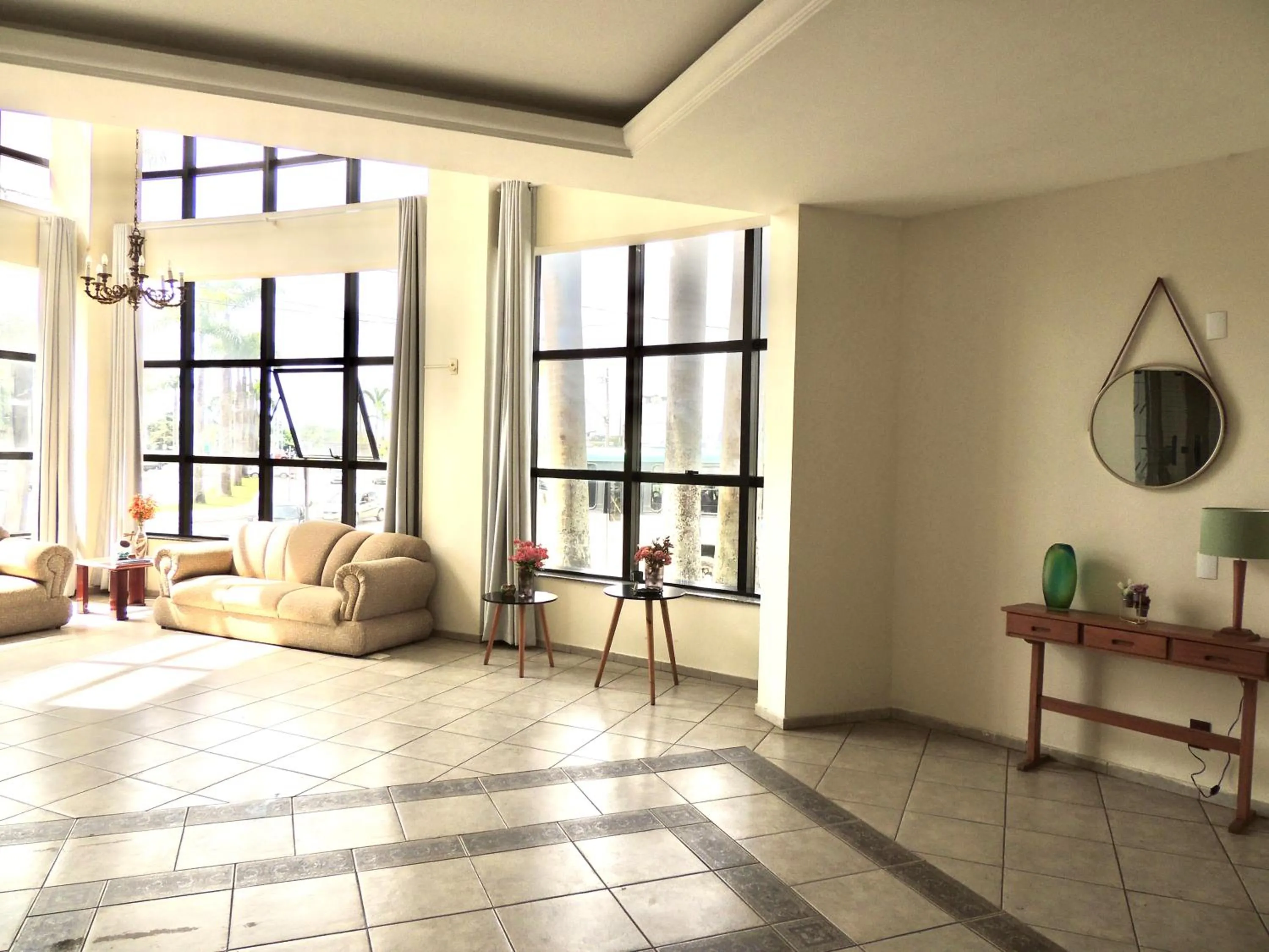 Lobby or reception in Pouso Alegre Hotel