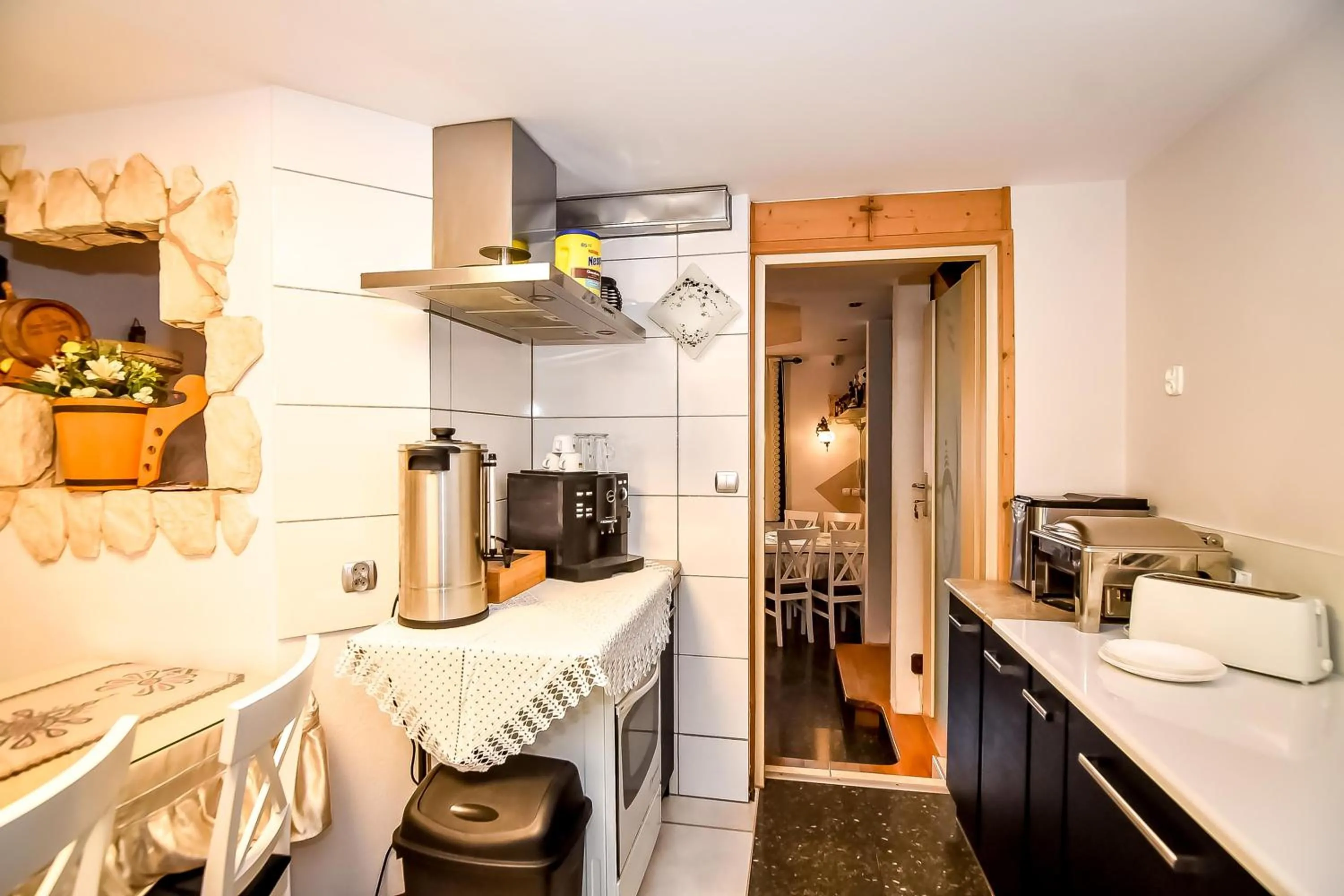Communal kitchen in Ciukrowa Chatka Sauna & Jacuzzi