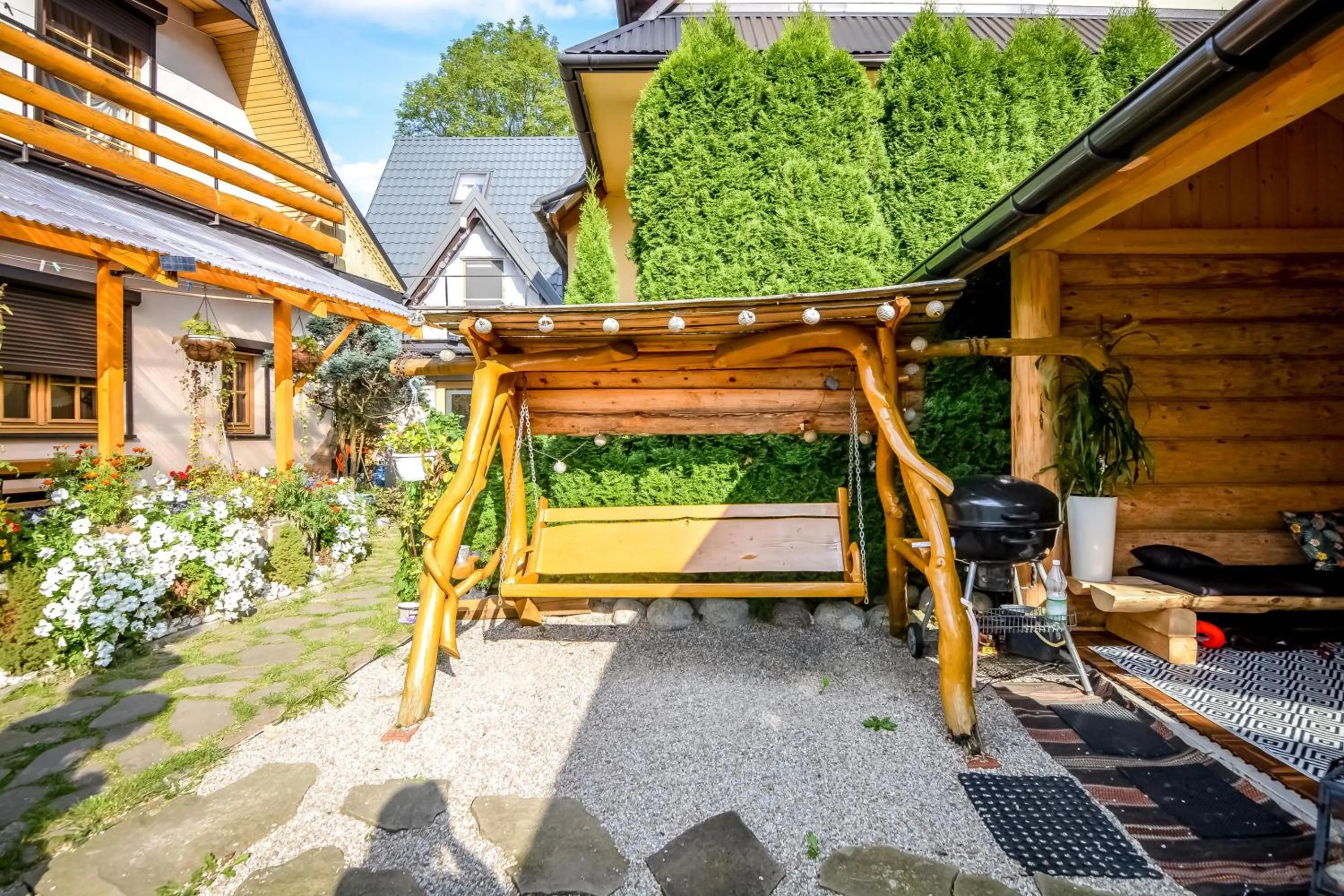 Garden in Ciukrowa Chatka Sauna & Jacuzzi