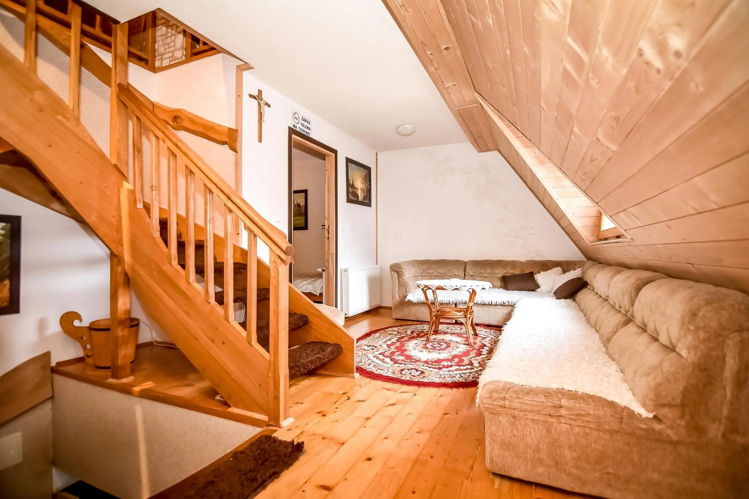 Living room in Ciukrowa Chatka Sauna & Jacuzzi