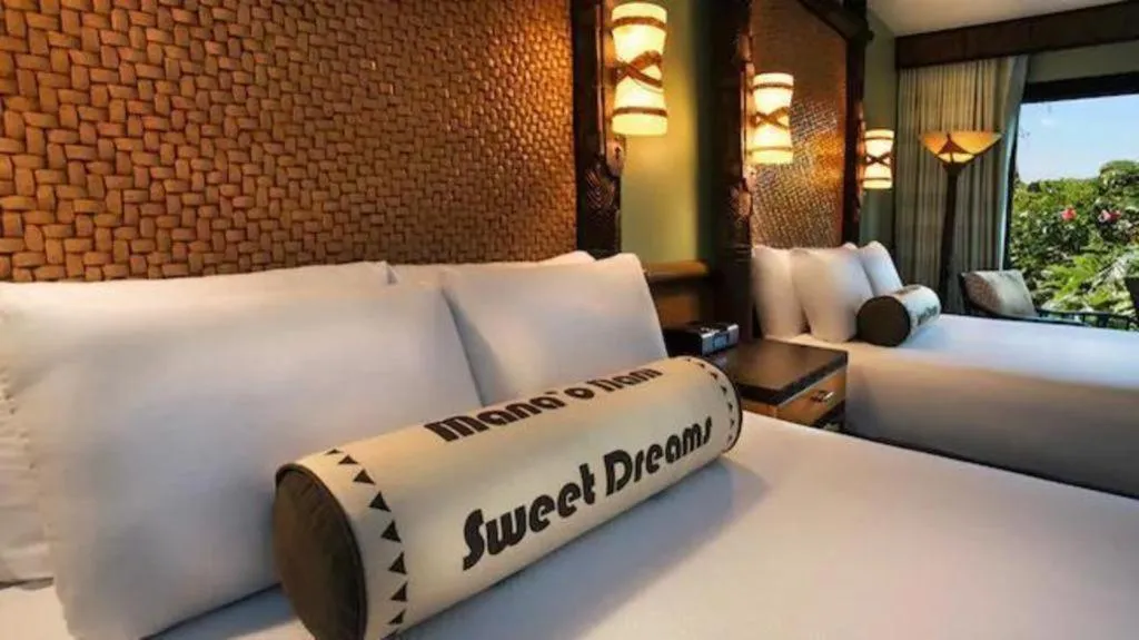Bed in Disney's Polynesian Village Resort
