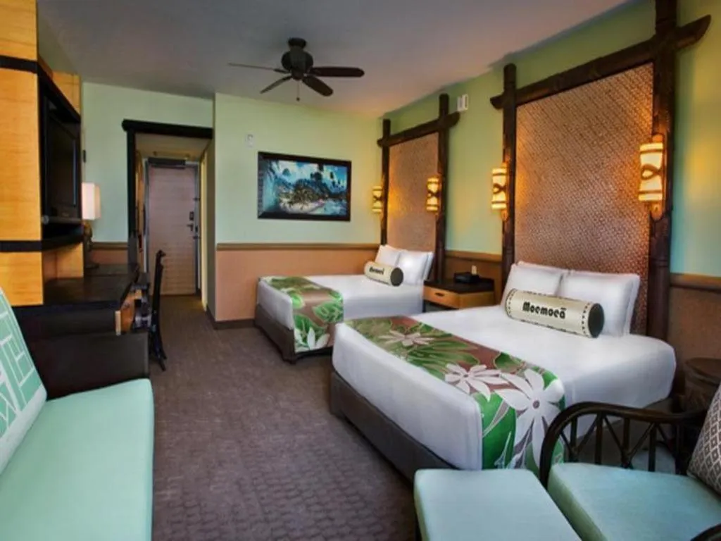 Bed in Disney's Polynesian Village Resort