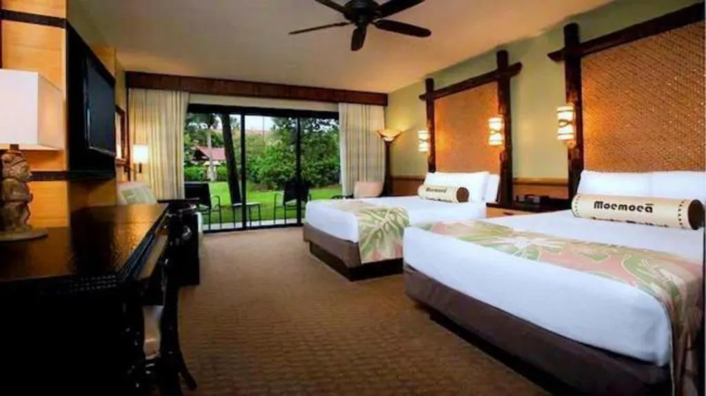 Bed in Disney's Polynesian Village Resort