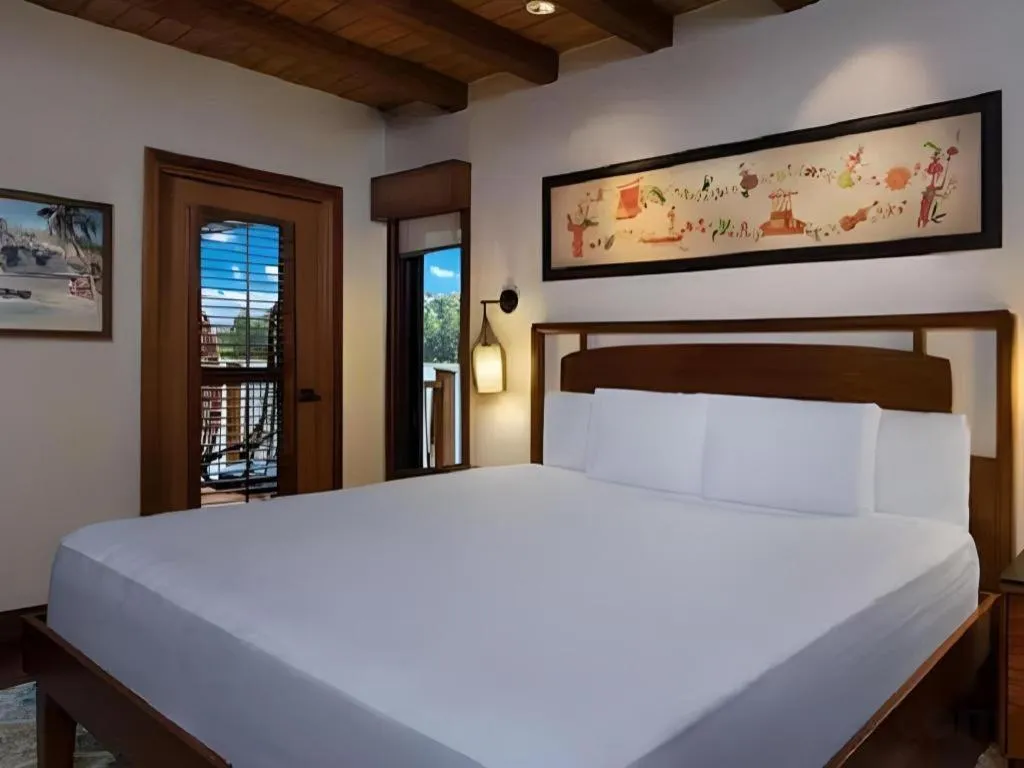Bed in Disney's Polynesian Village Resort