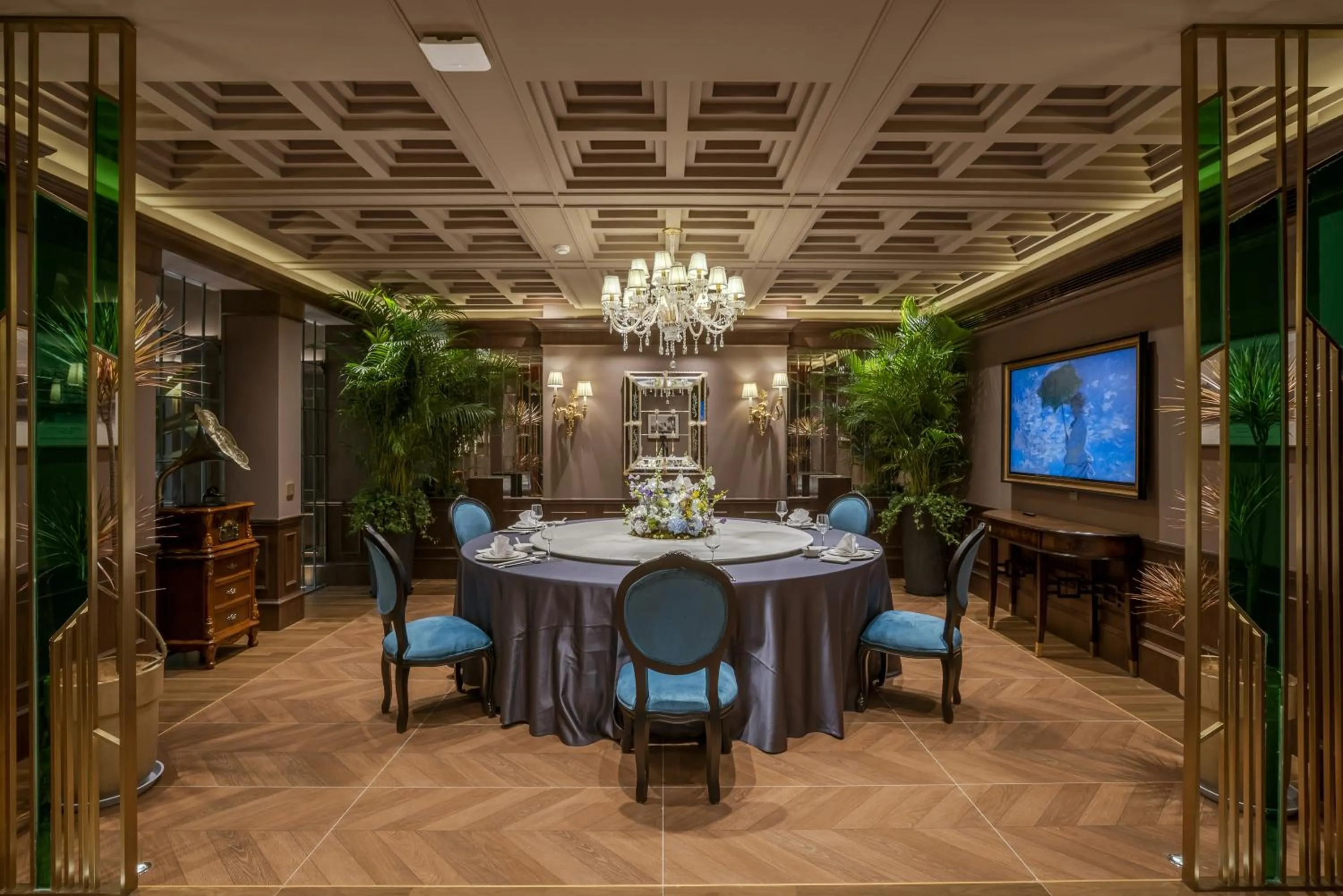 Restaurant/places to eat in Movietel Hangzhou