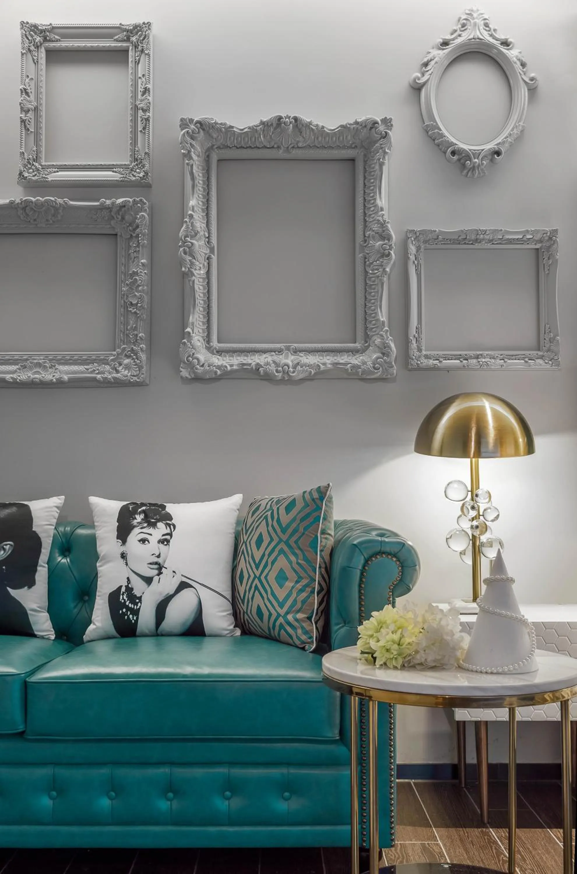 Seating area in Movietel Hangzhou