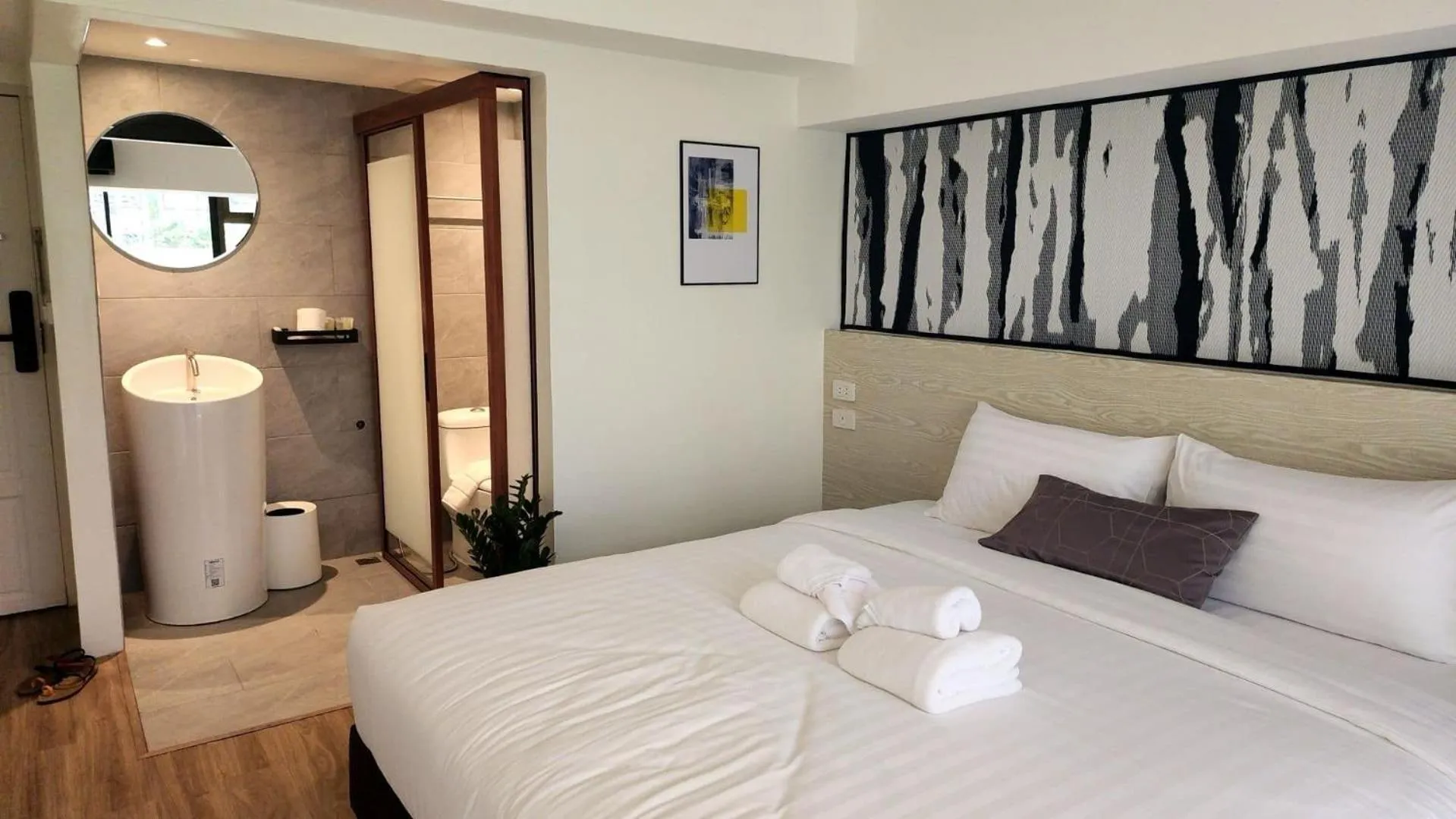 Bed in Gecko EYE Hotel