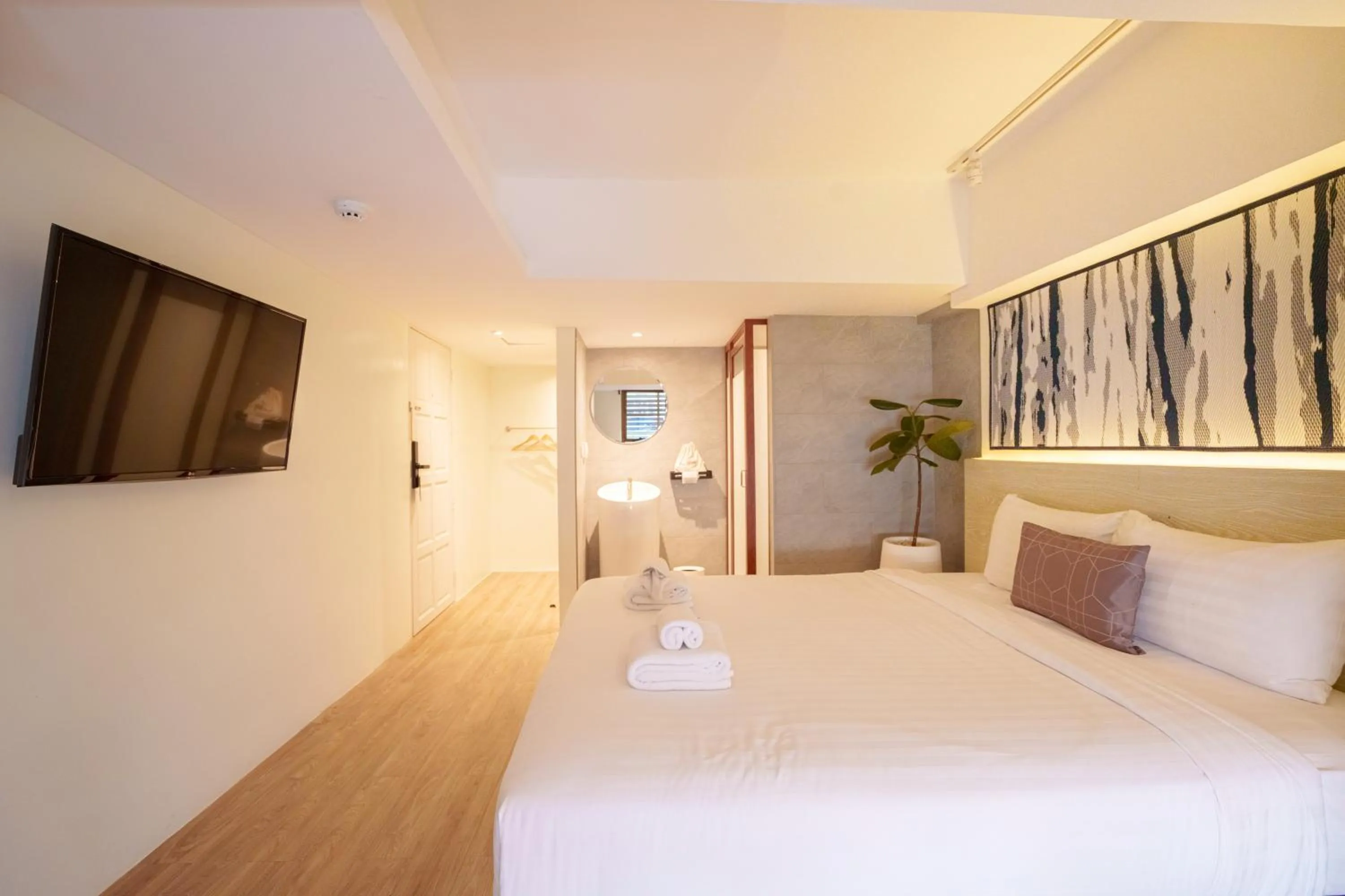 Bed in Gecko EYE Hotel