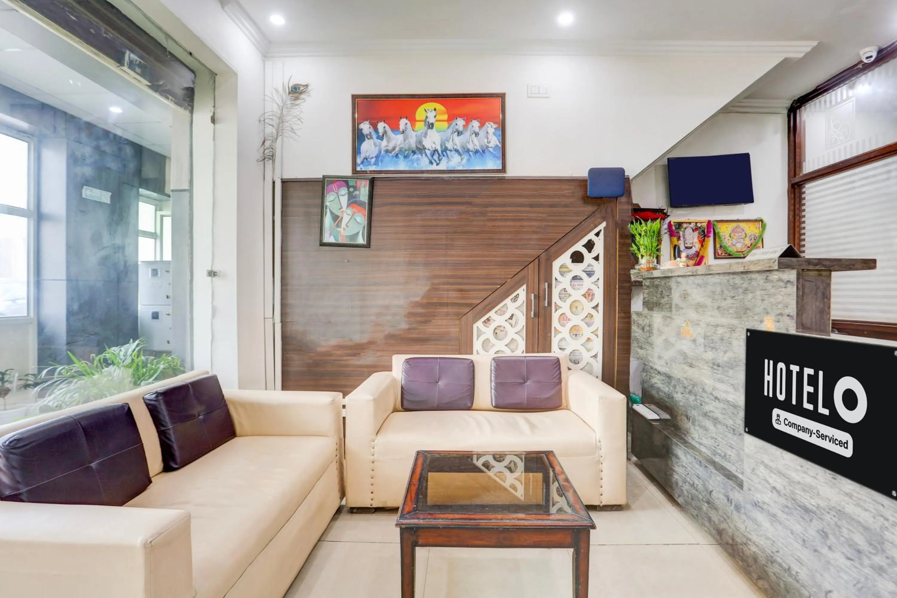 Lobby or reception in Hotel O Lohgarh Road Zirakpur Formerly JB Plaza