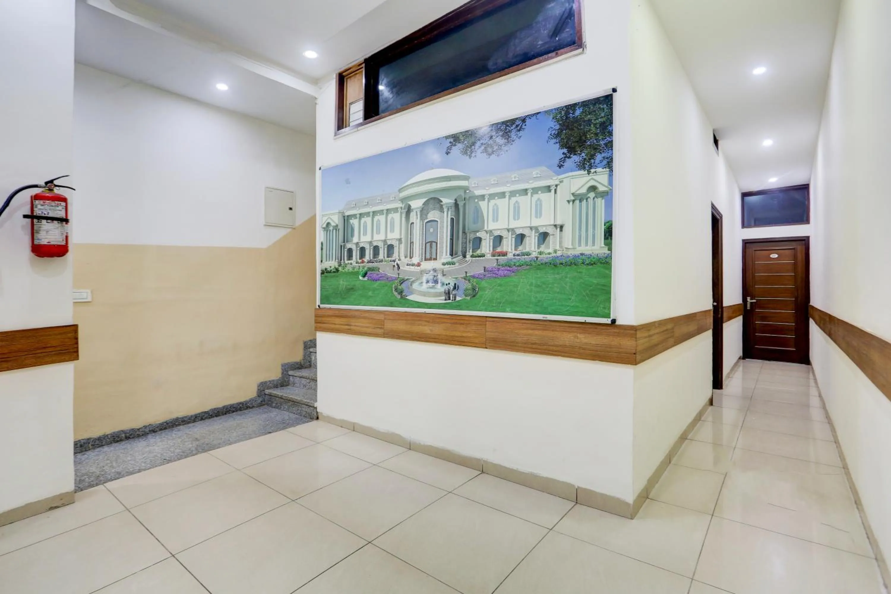 Lobby or reception in Hotel O Lohgarh Road Zirakpur Formerly JB Plaza