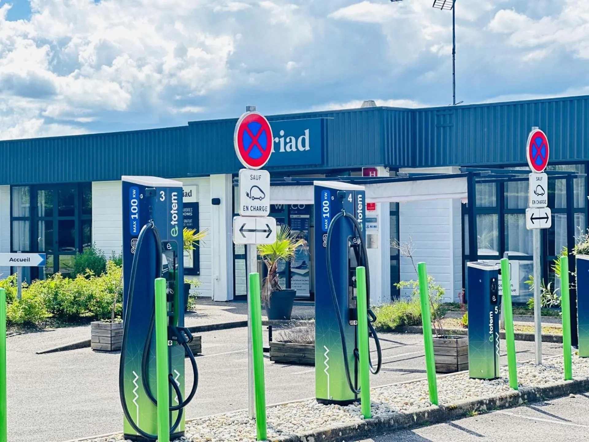 Lobby or reception in Kyriad Annecy Nord - Epagny