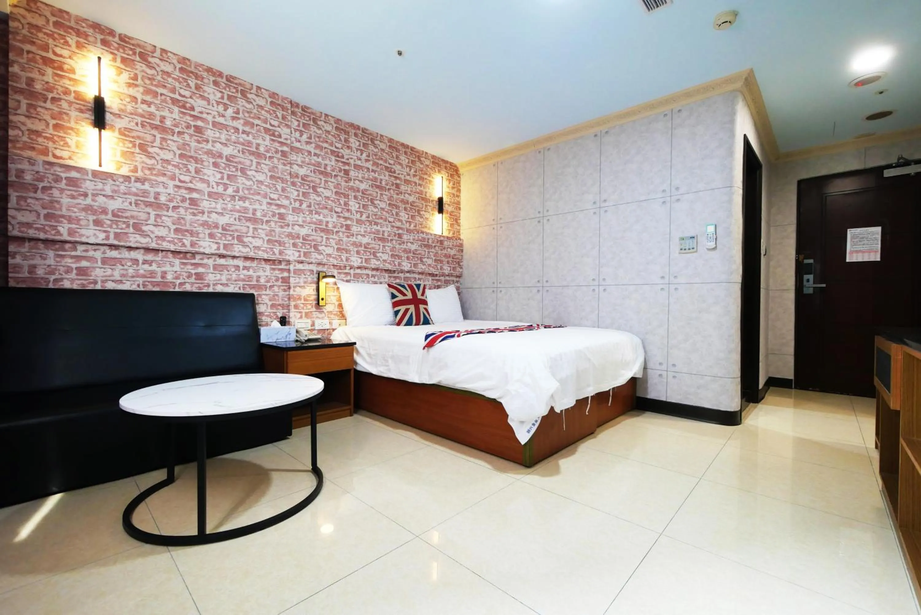 Bed in I Hi Loveriver Hotel