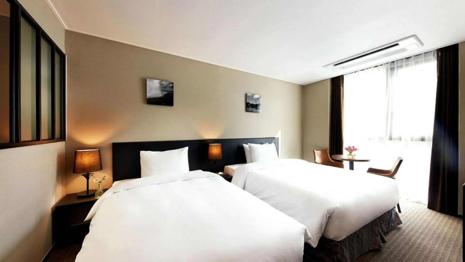 Bed in Golden Harbor Hotel Pyeongtaek