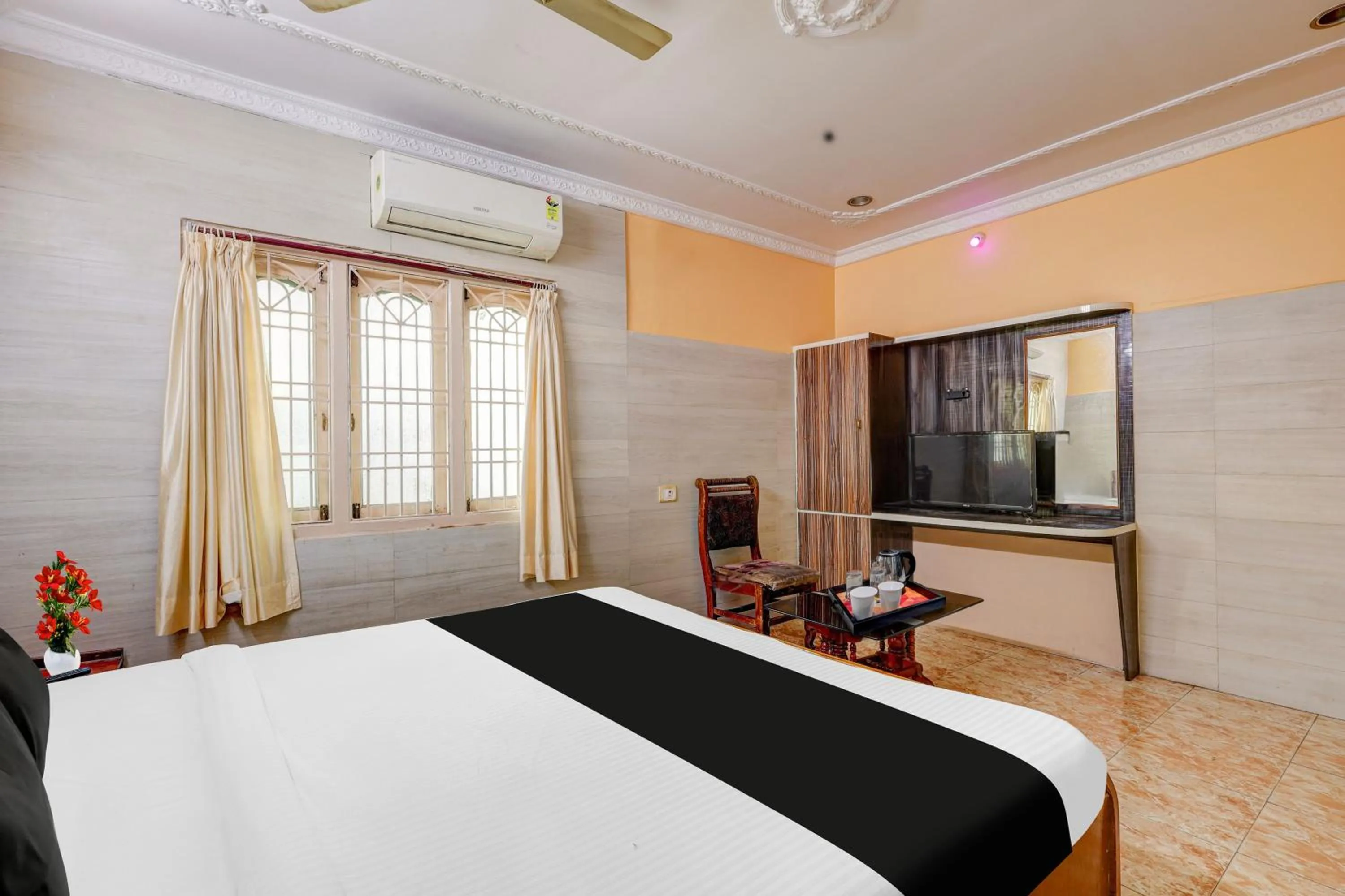 Bedroom, Bed in Super Hotel O Rayagada Downtown