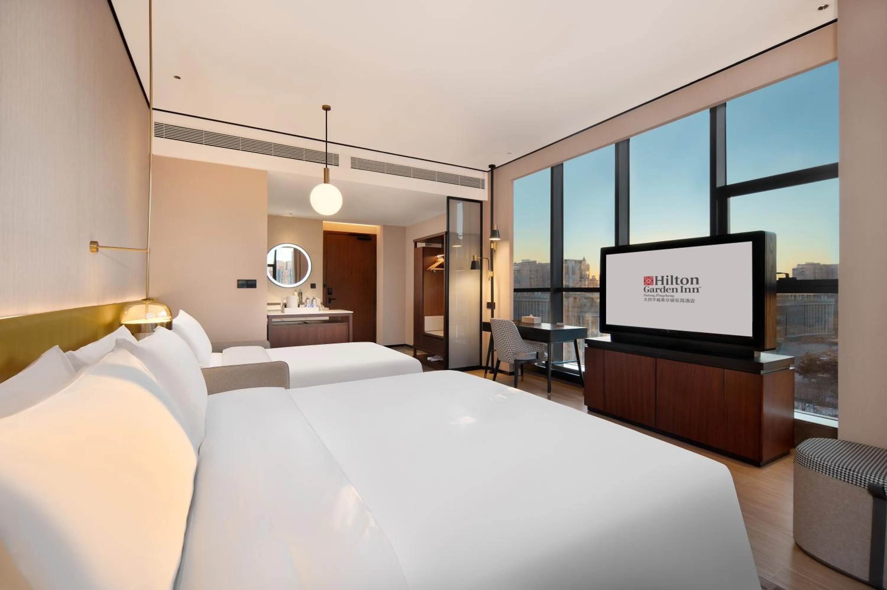 Photo of the whole room, Bed in Hilton Garden Inn Datong Pingcheng