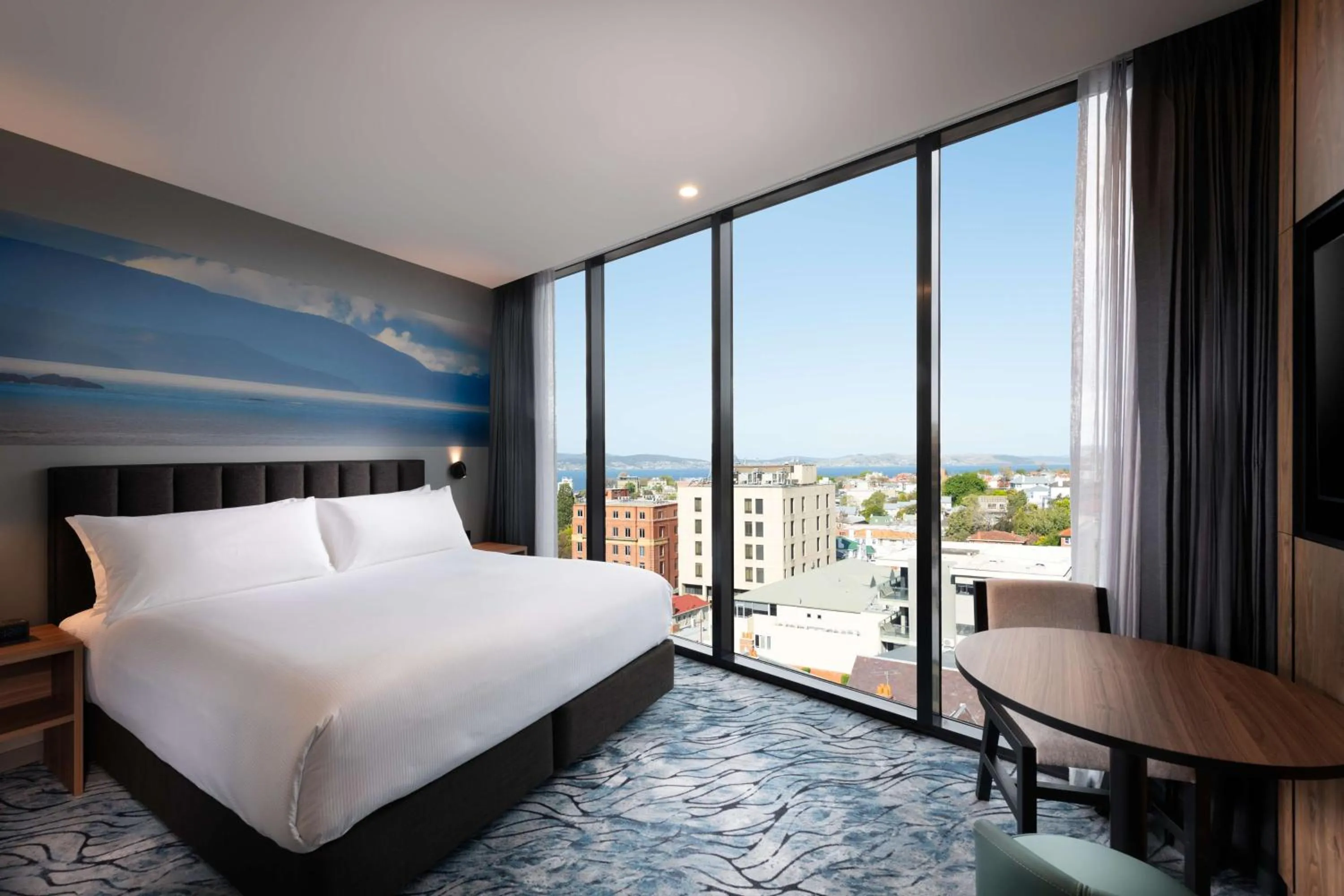 Bed in DoubleTree by Hilton Hobart