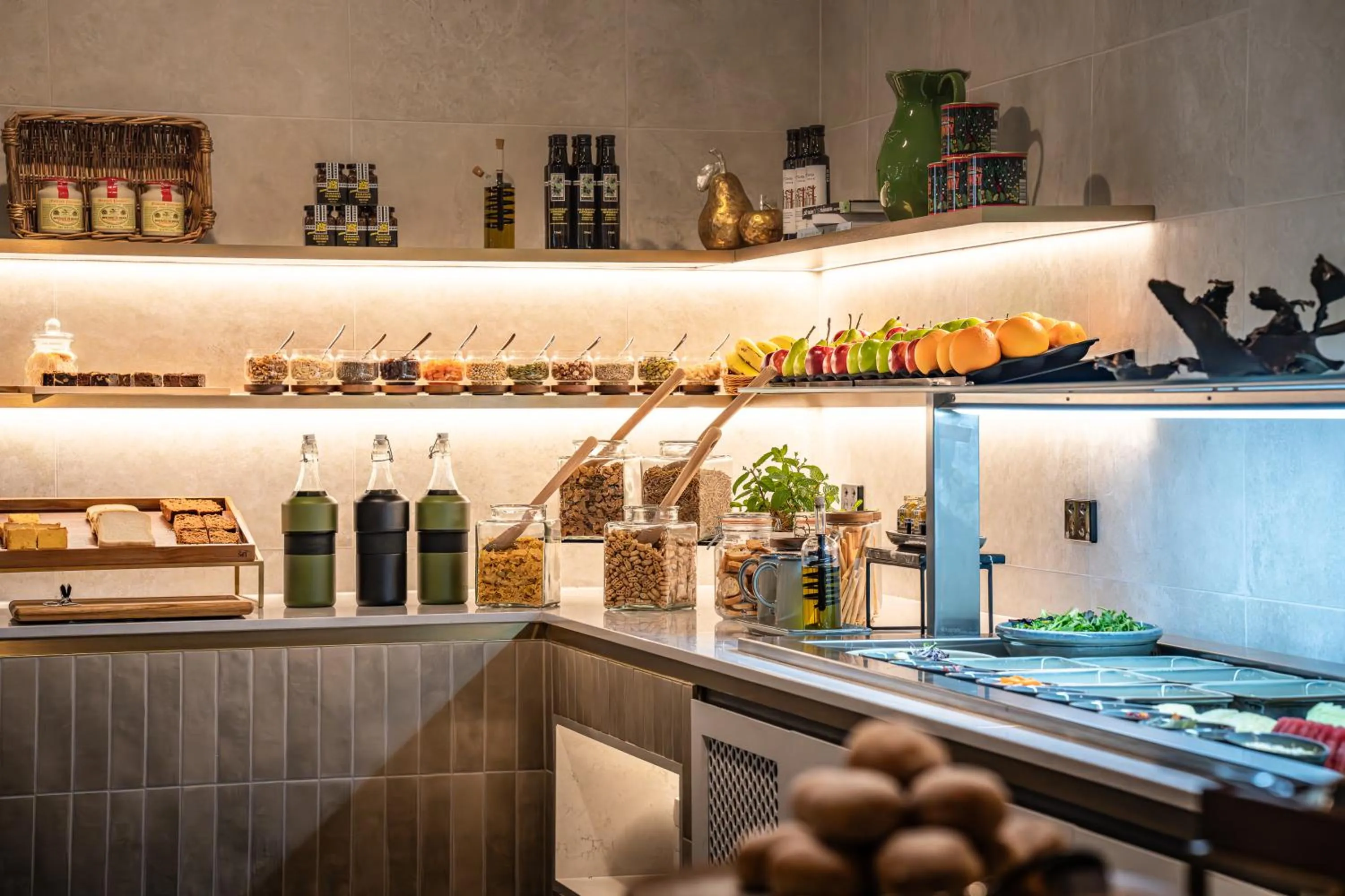 Breakfast in DoubleTree by Hilton Hobart