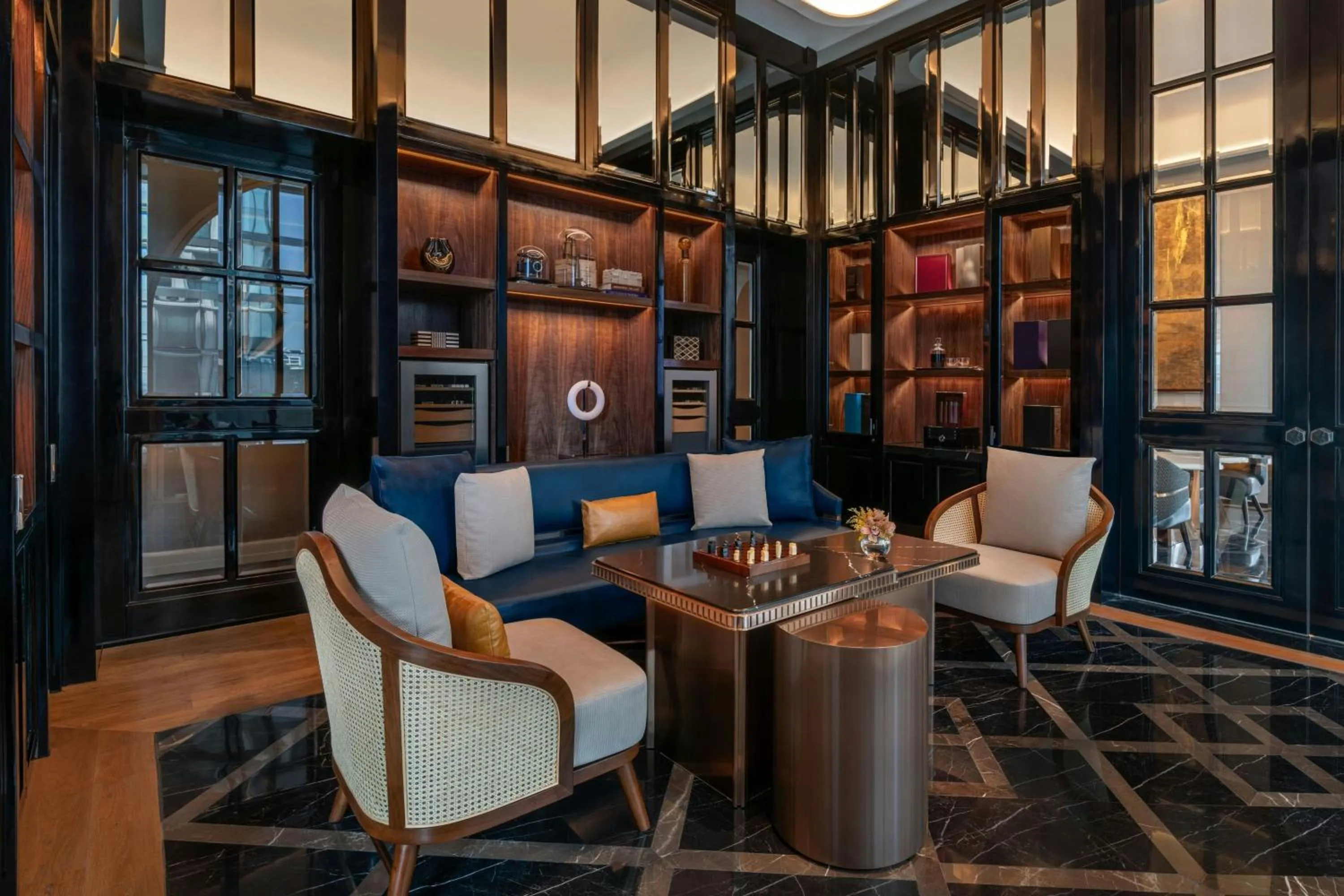 Restaurant/places to eat in The Ritz-Carlton, Bangkok