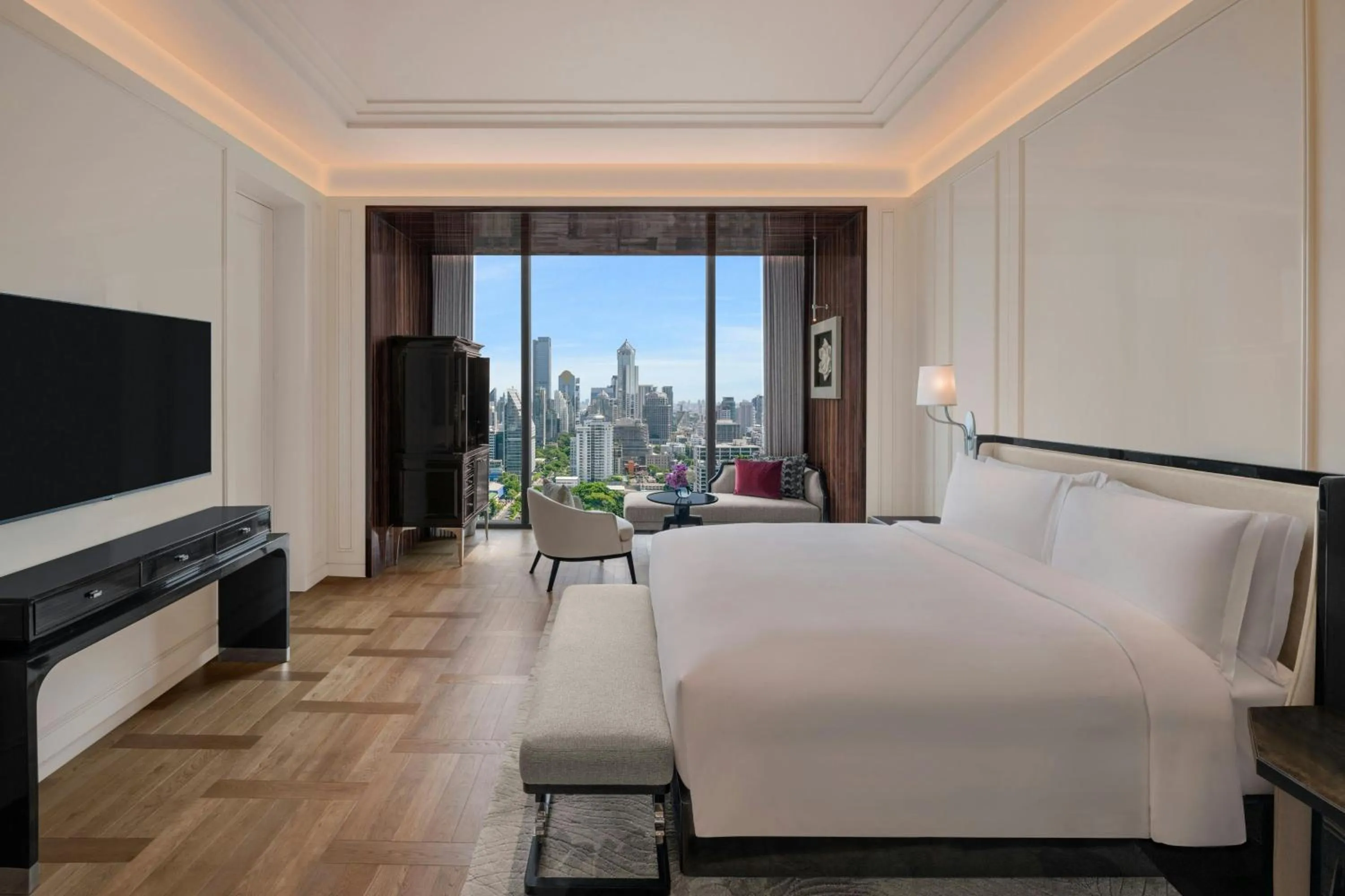 Bedroom, Bed in The Ritz-Carlton, Bangkok