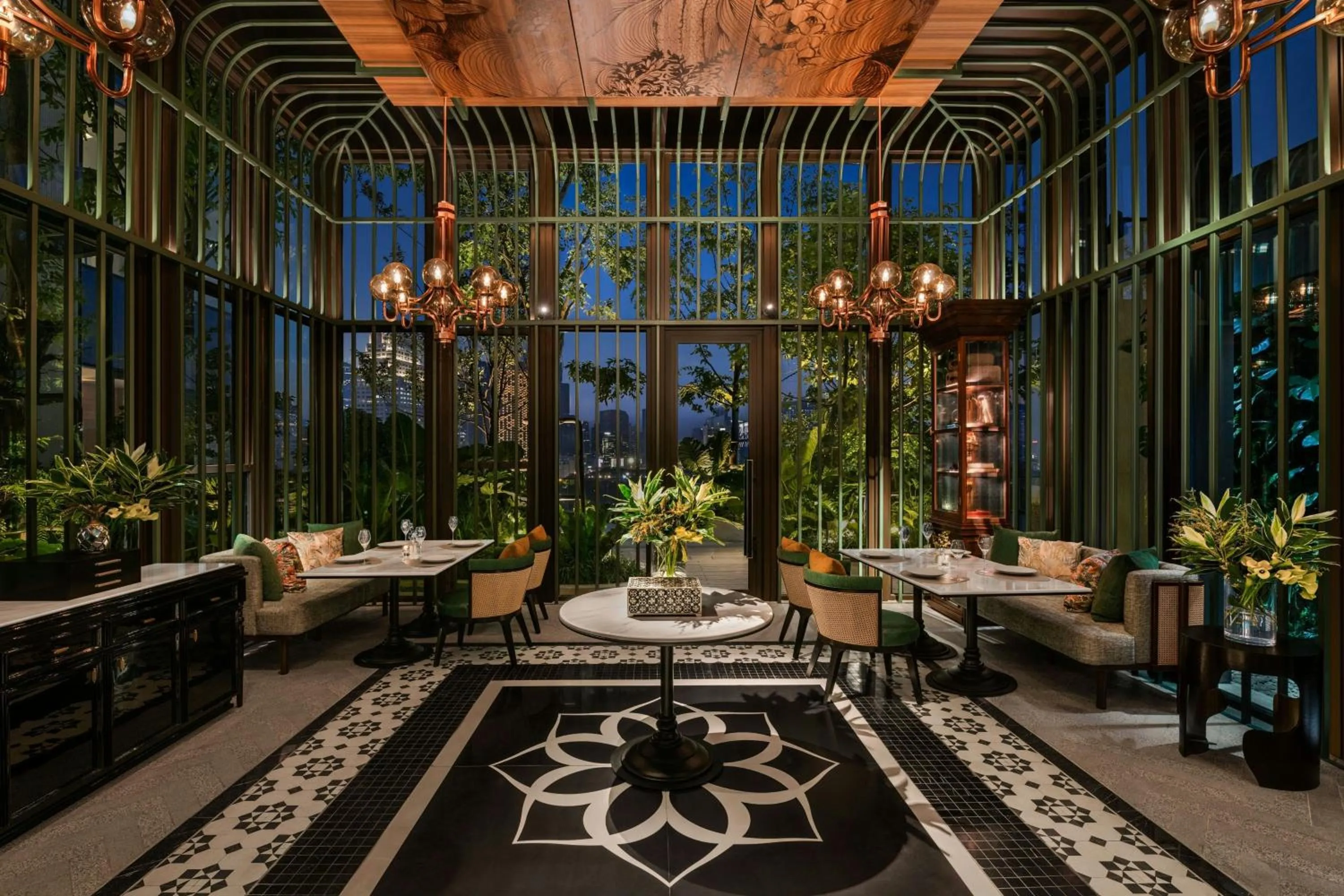 Restaurant/places to eat in The Ritz-Carlton, Bangkok