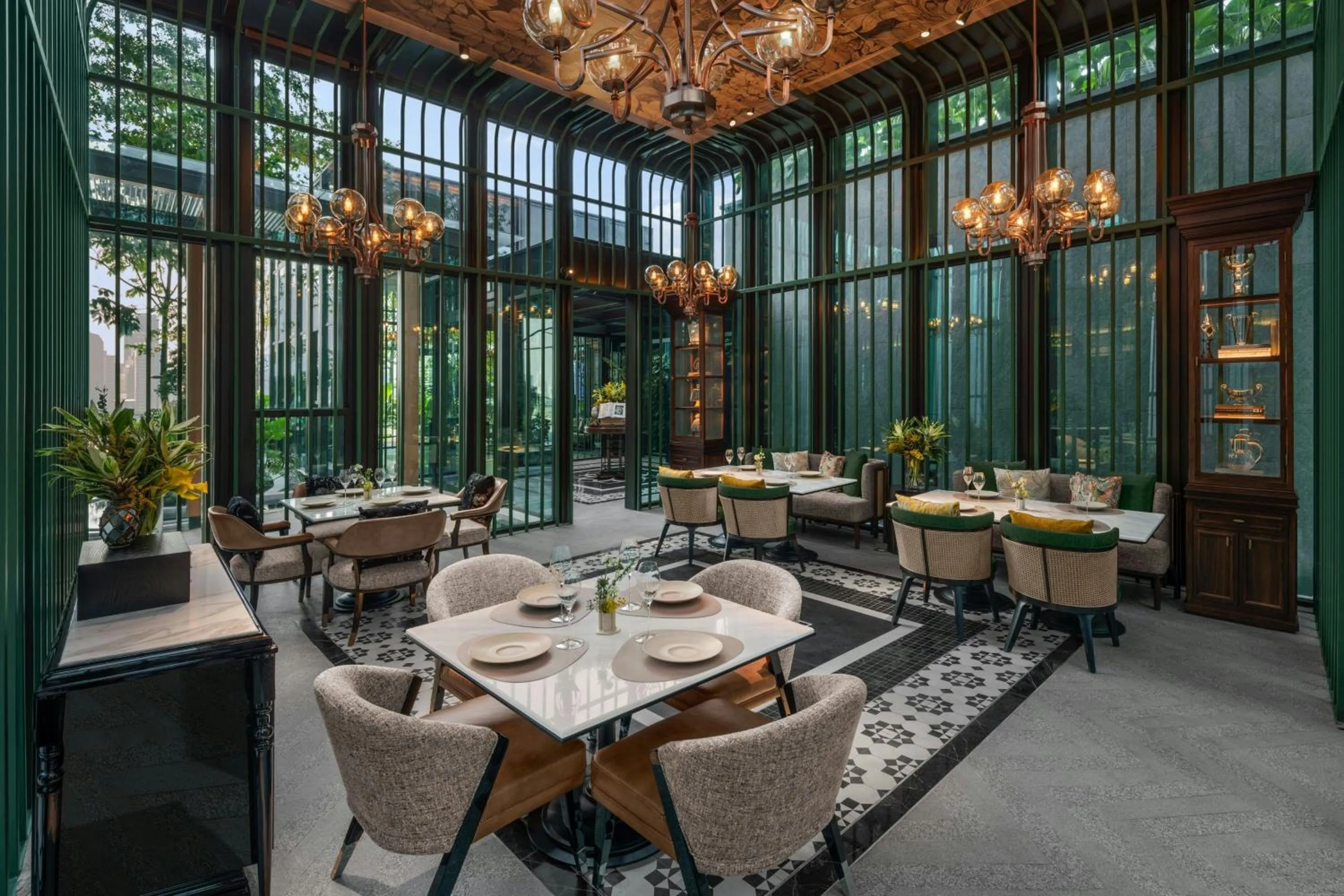 Restaurant/places to eat in The Ritz-Carlton, Bangkok