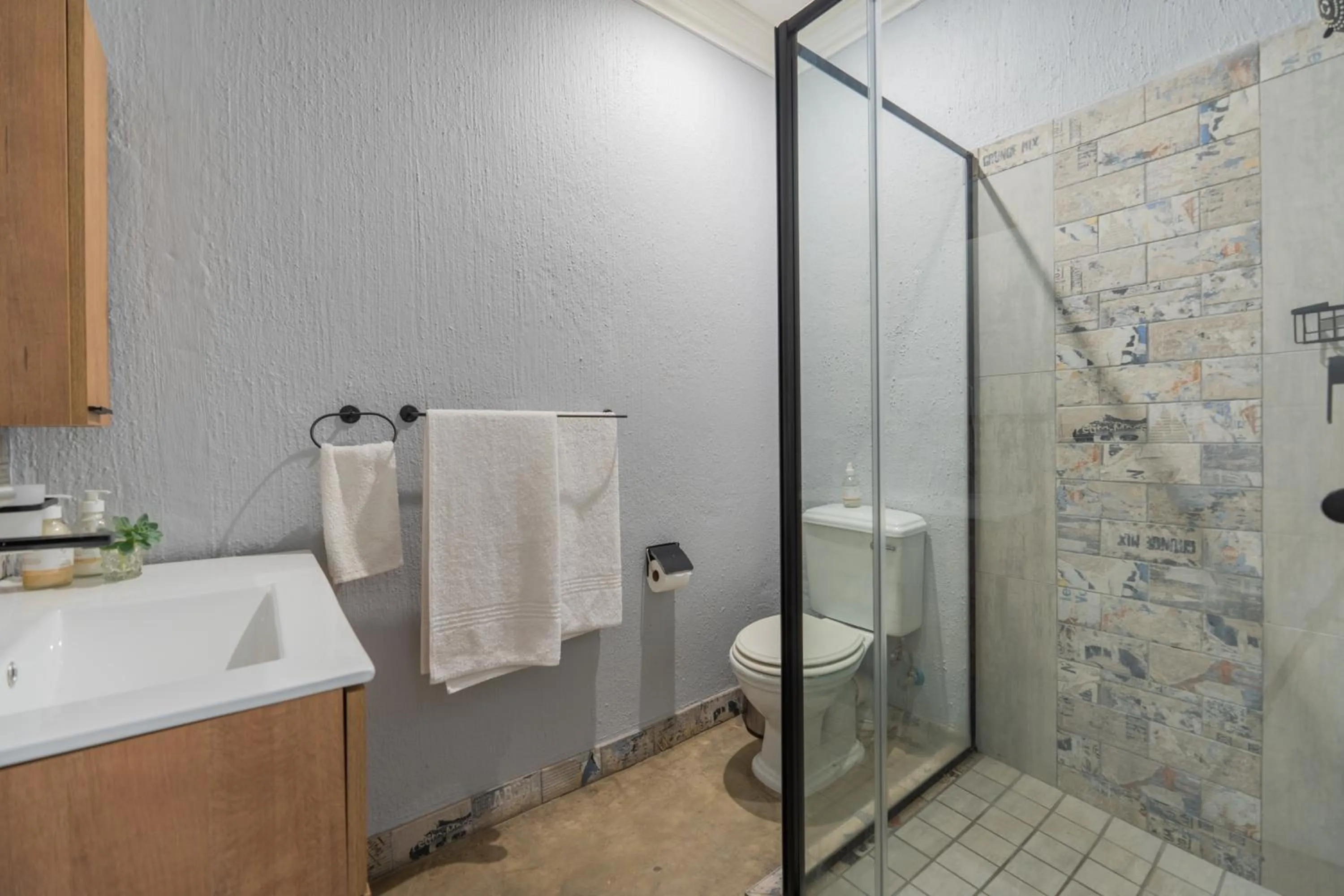 Bathroom in 4 On Mangaan