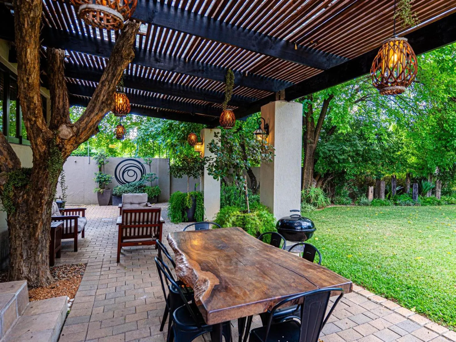 Patio in 4 On Mangaan