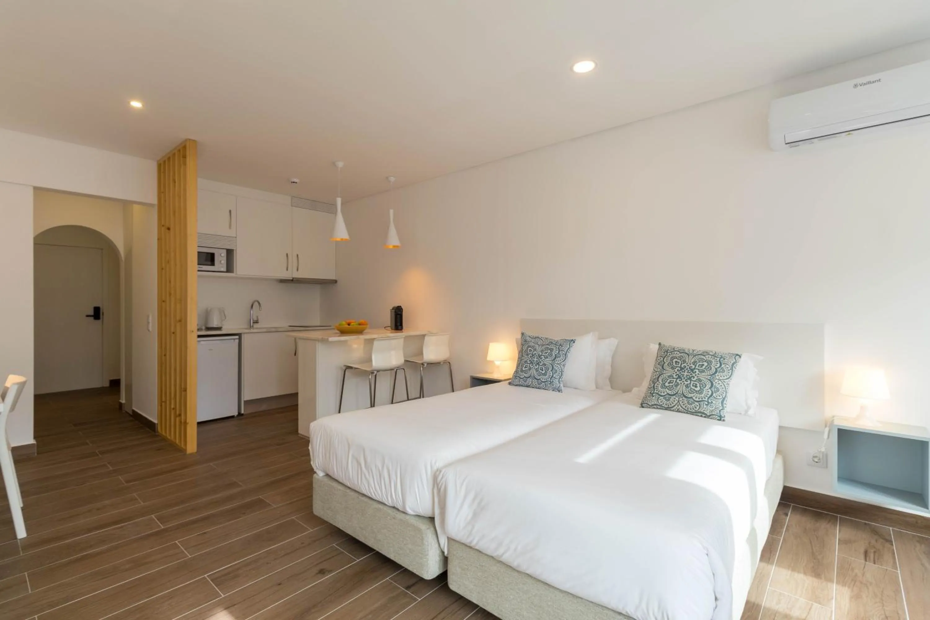 Bed in The Navigator - Ocean Heights