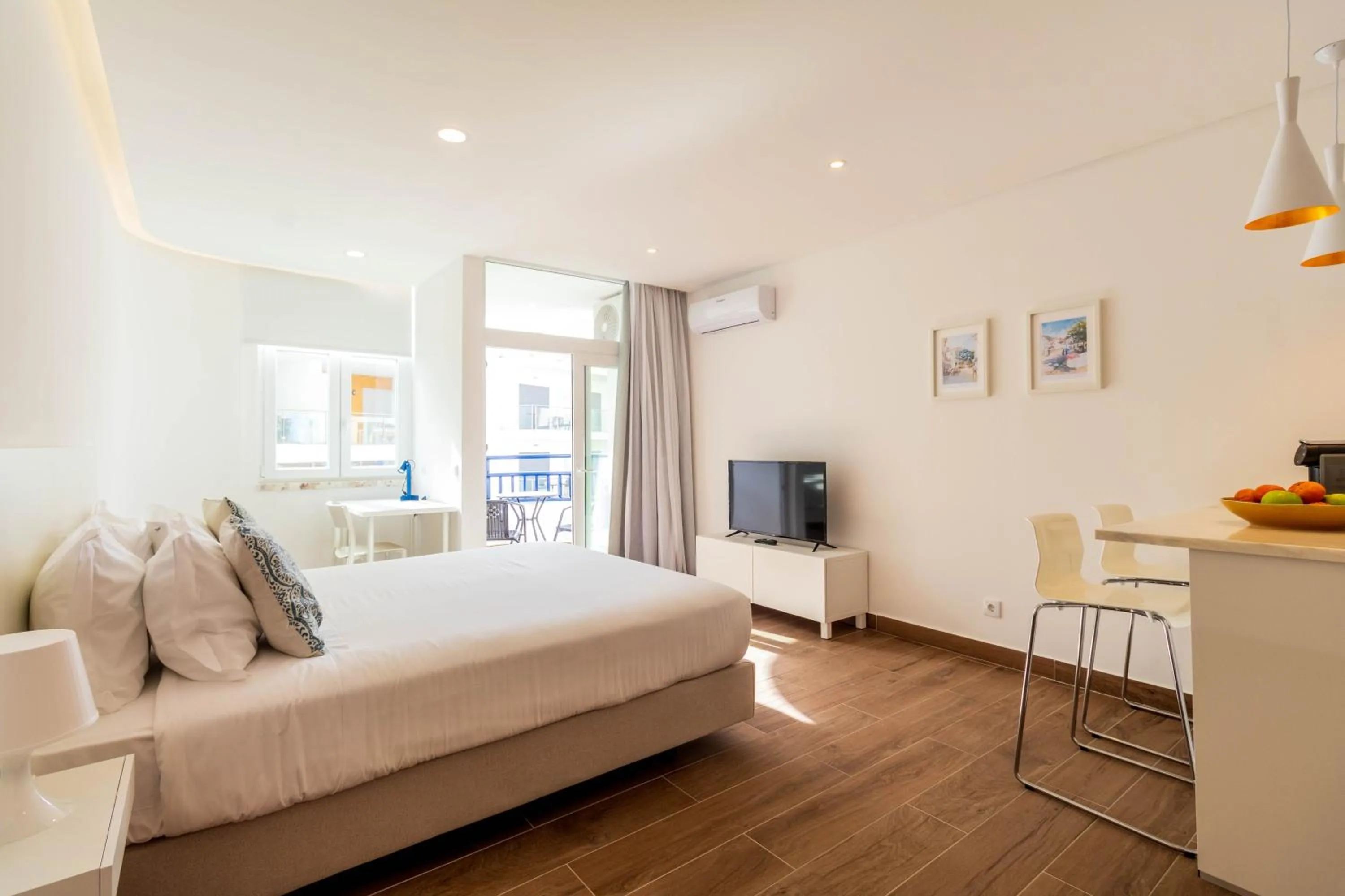 Bed in The Navigator - Ocean Heights