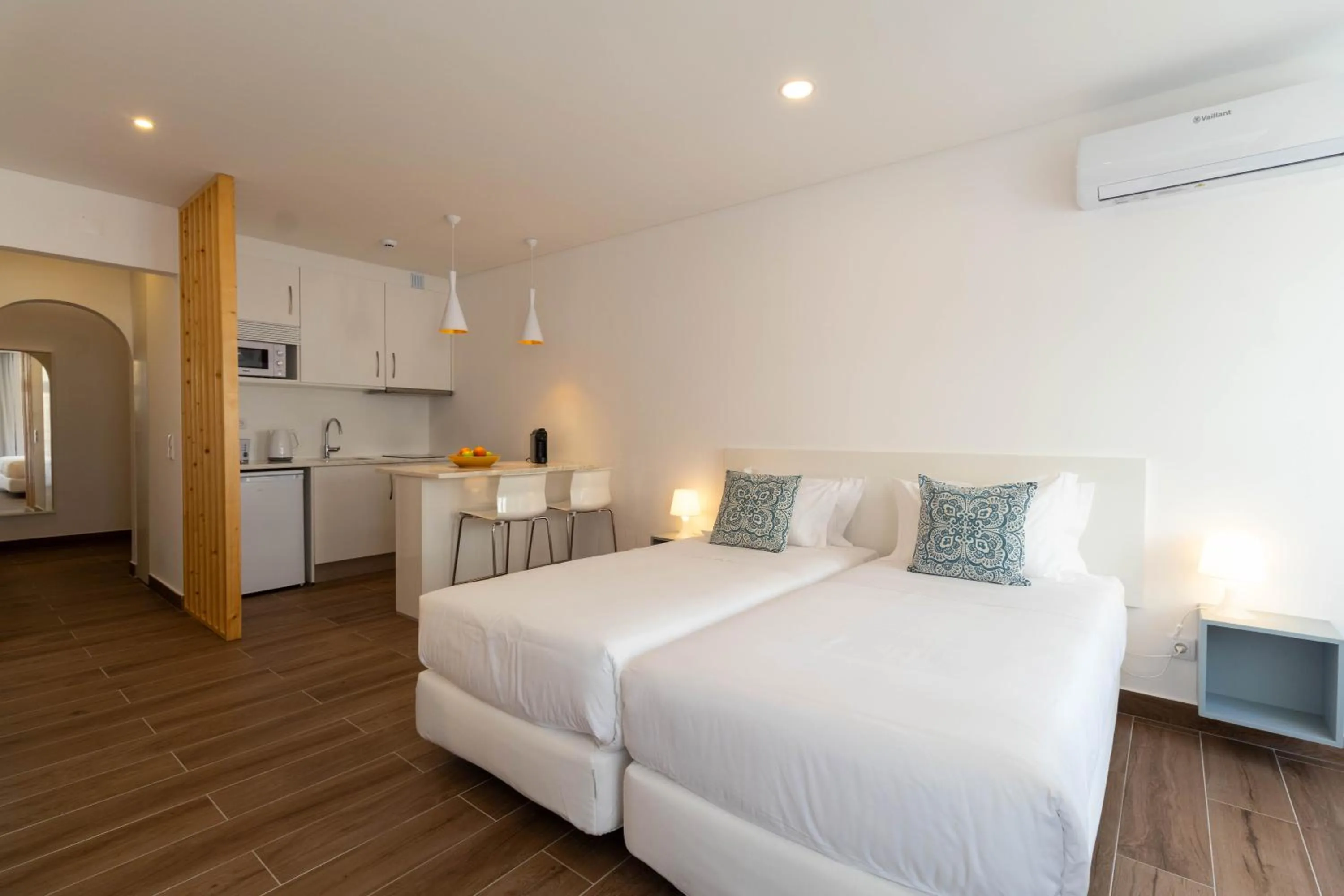 Bed in The Navigator - Ocean Heights