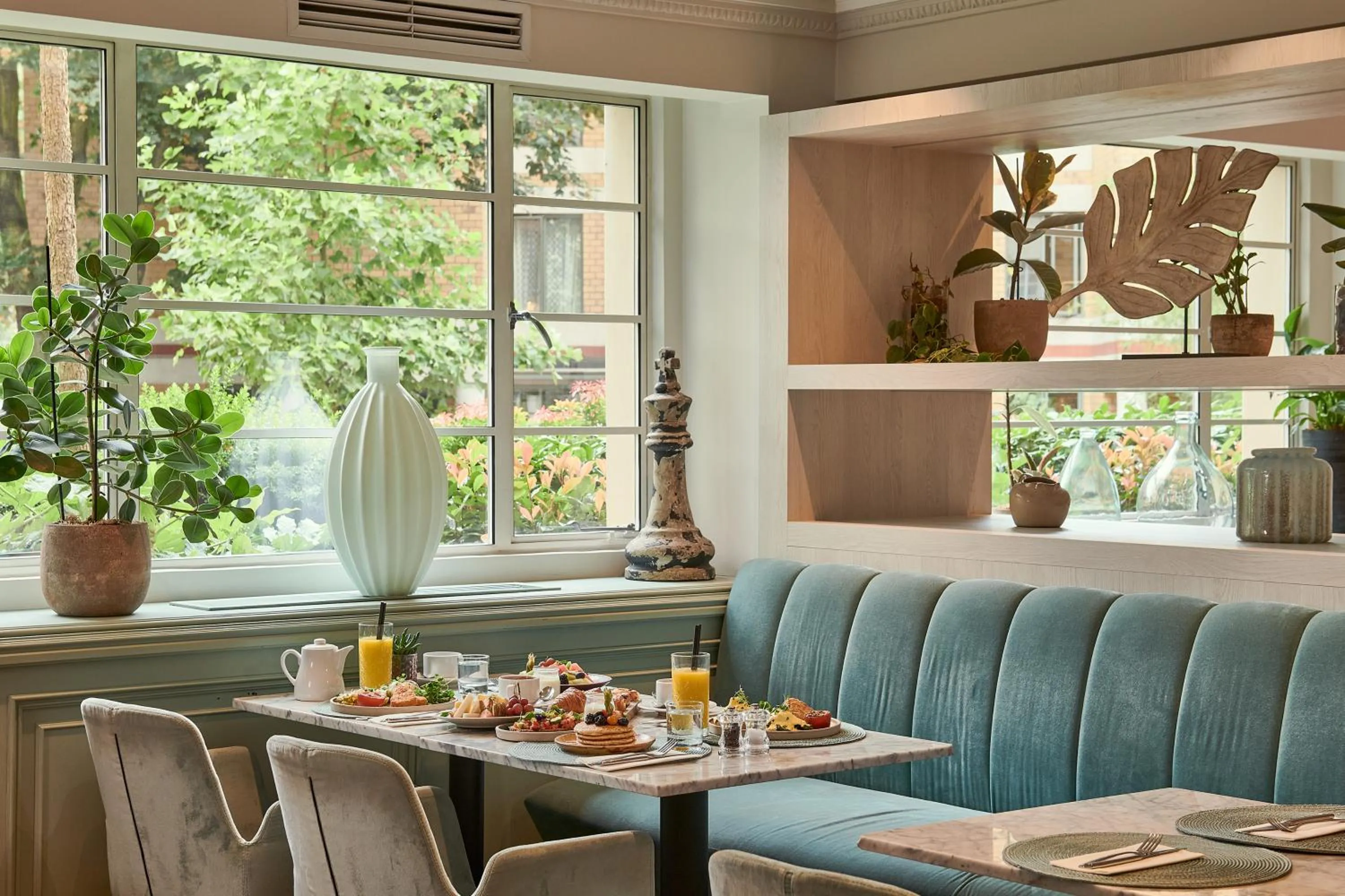 Living room in The Level at Melia White House