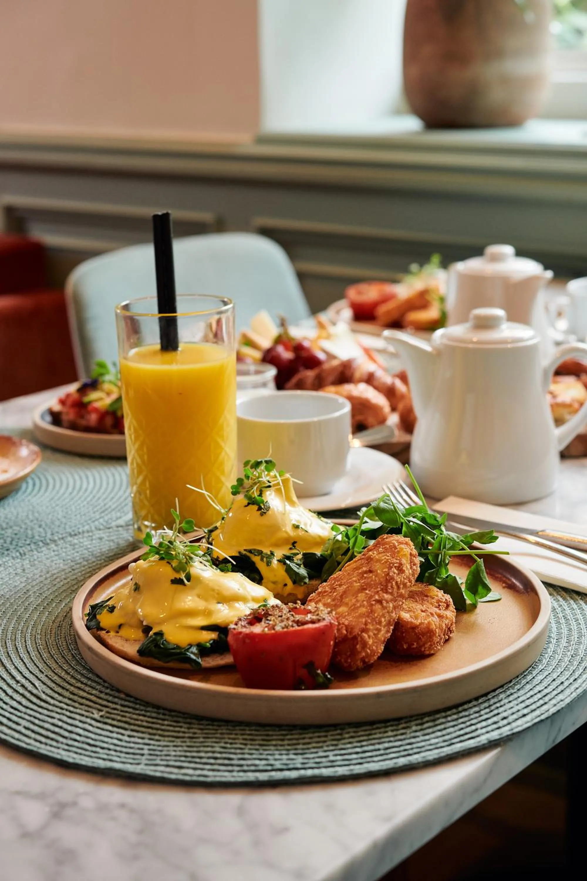 Restaurant/places to eat in The Level at Melia White House