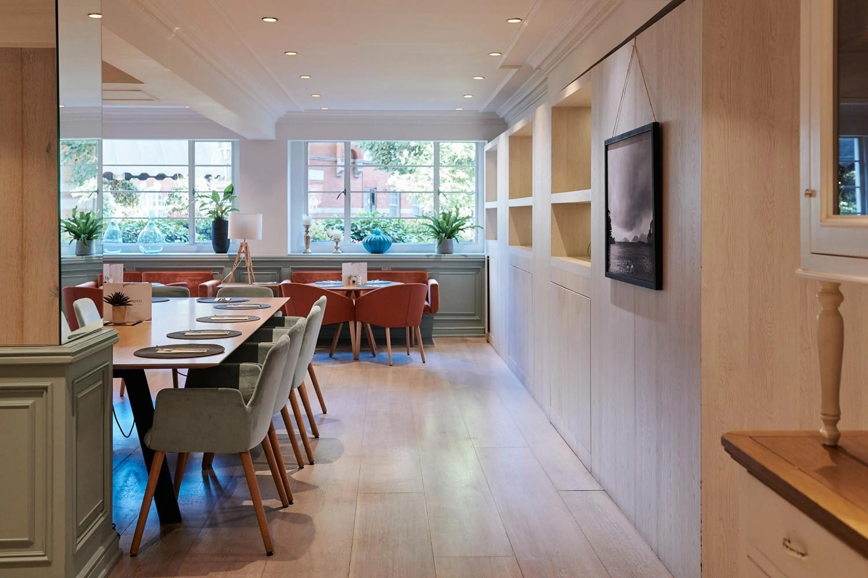 Living room in The Level at Melia White House