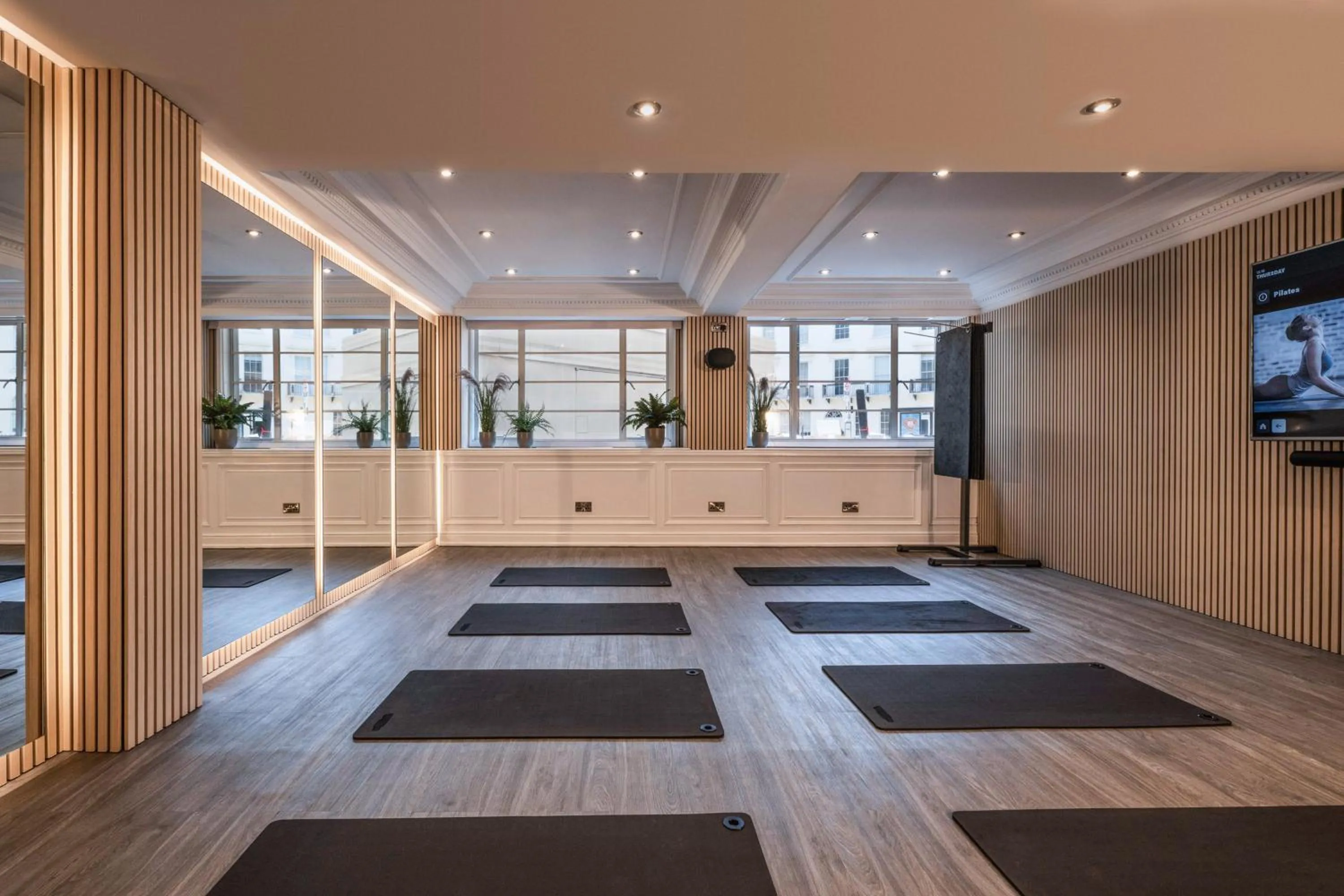 Fitness centre/facilities in The Level at Melia White House