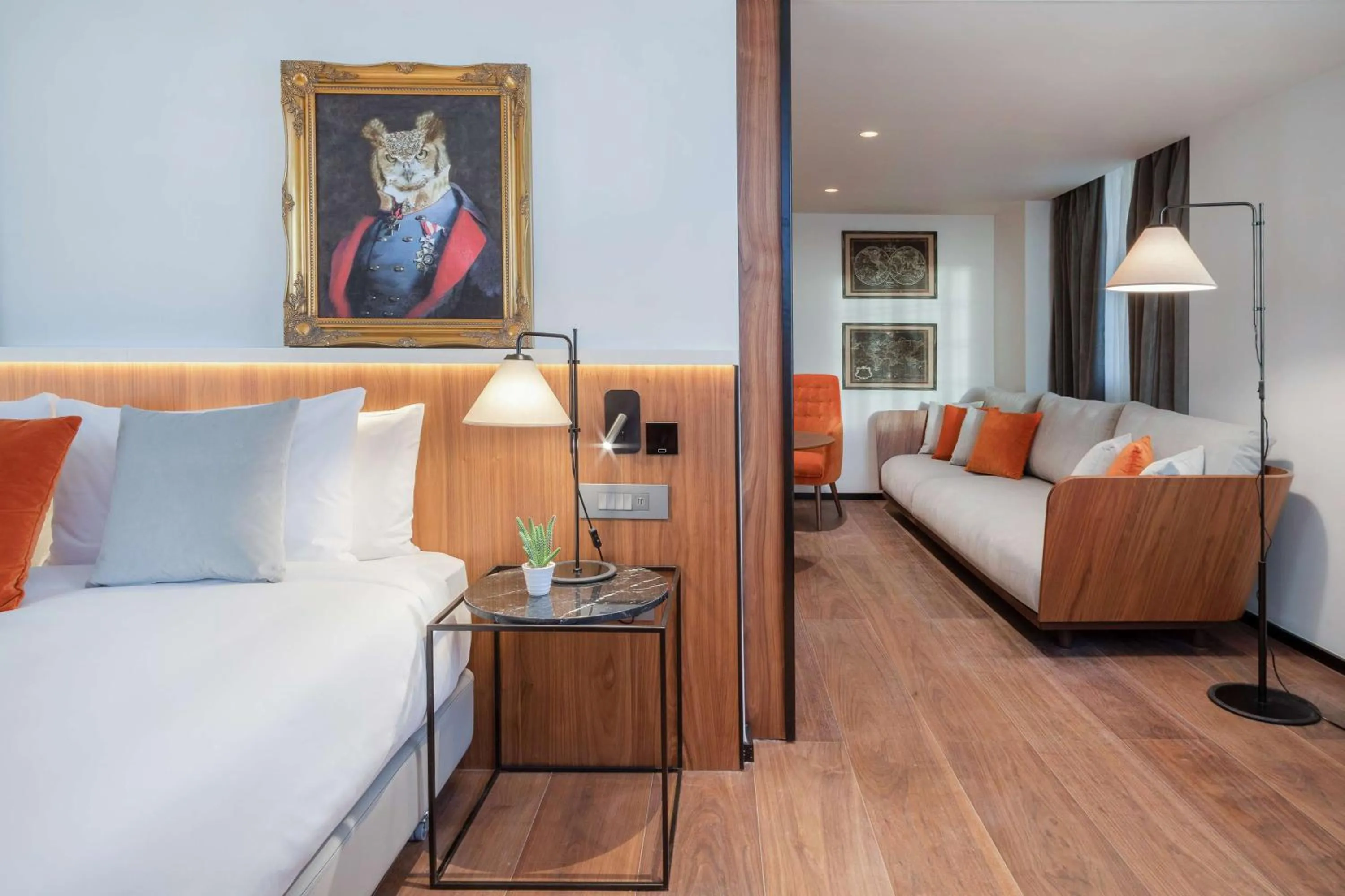 Photo of the whole room, Bed in The Level at Melia White House