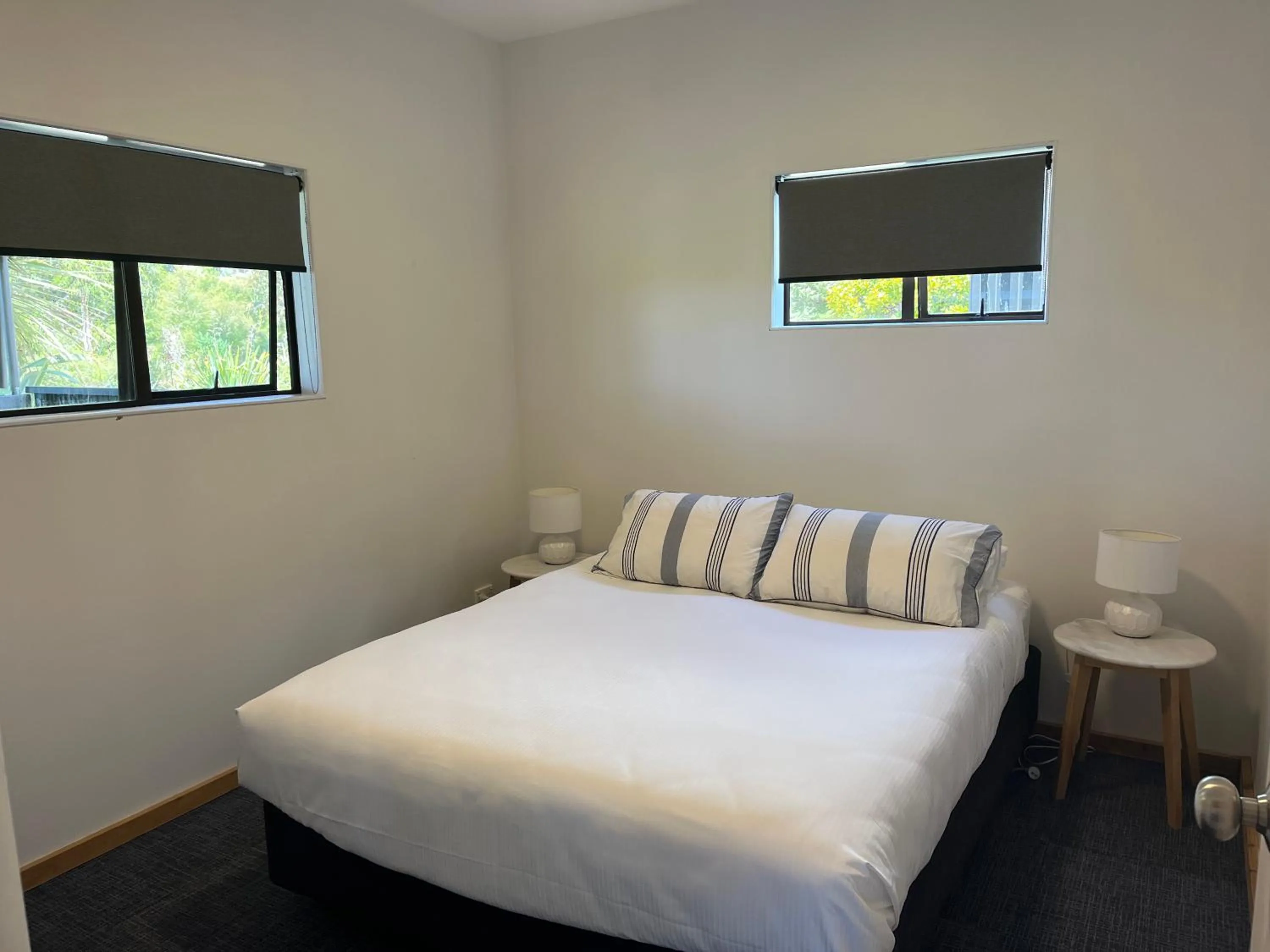 Bed in Summerspring Beachfront Accommodation