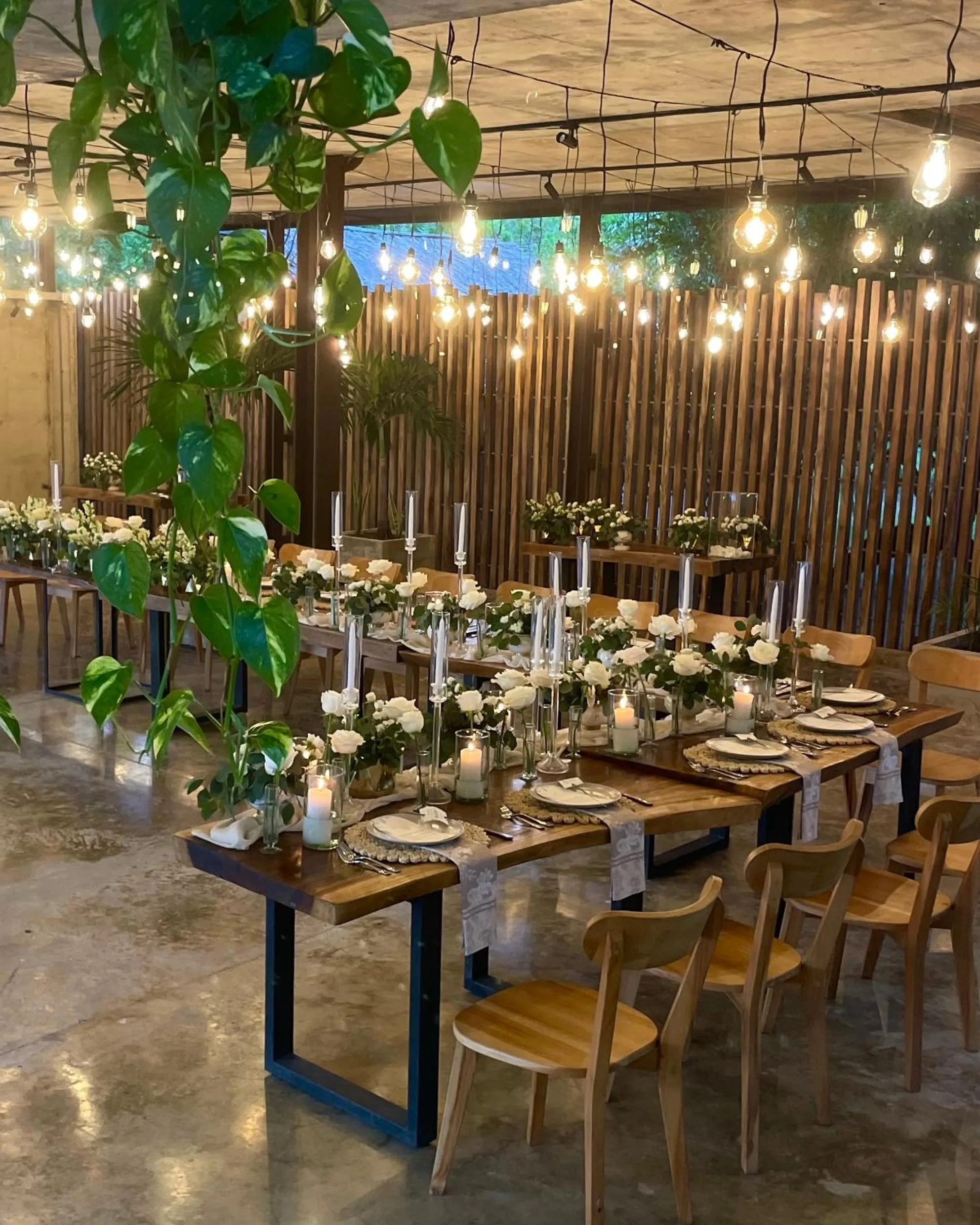 Restaurant/places to eat in SABAI Beach Hotel