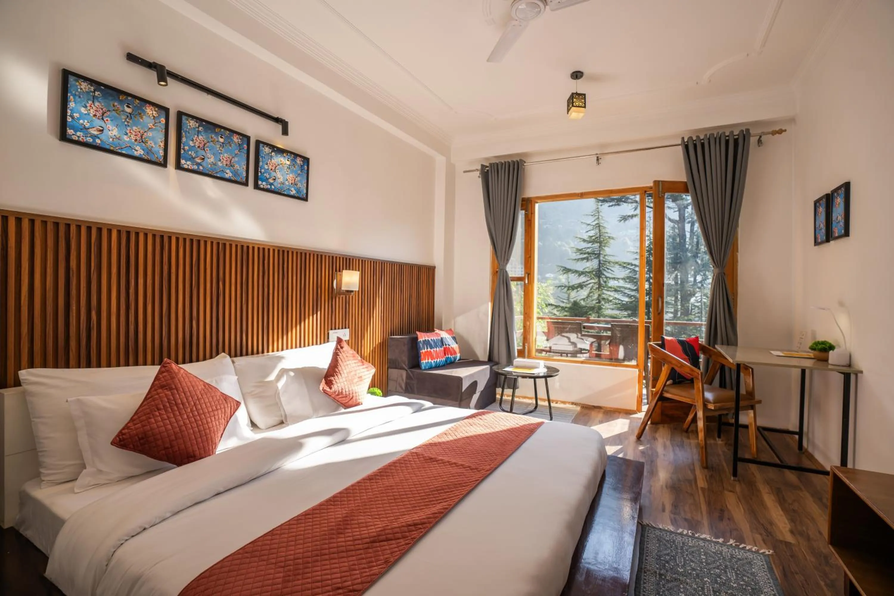Photo of the whole room, Bed in Alt Life Manali, Old Manali