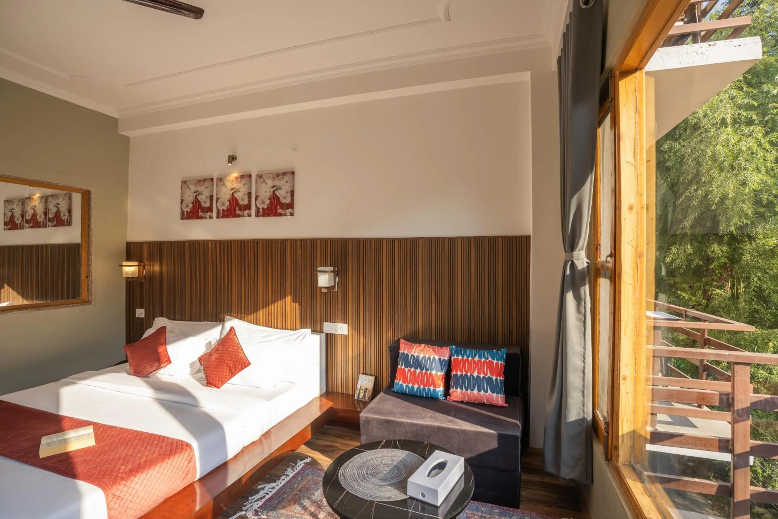 Photo of the whole room, Bed in Alt Life Manali, Old Manali