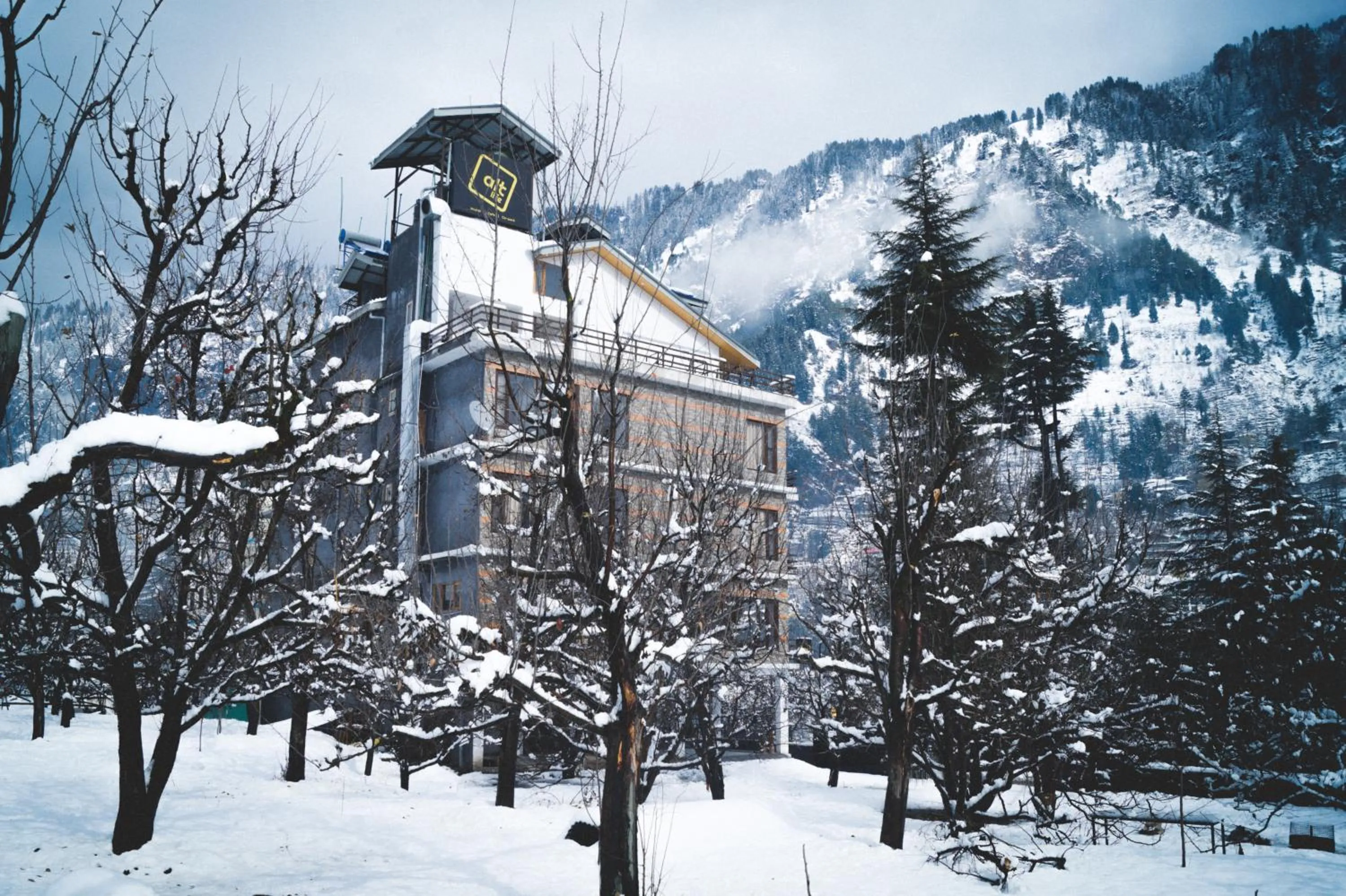 Property building in Alt Life Manali, Old Manali