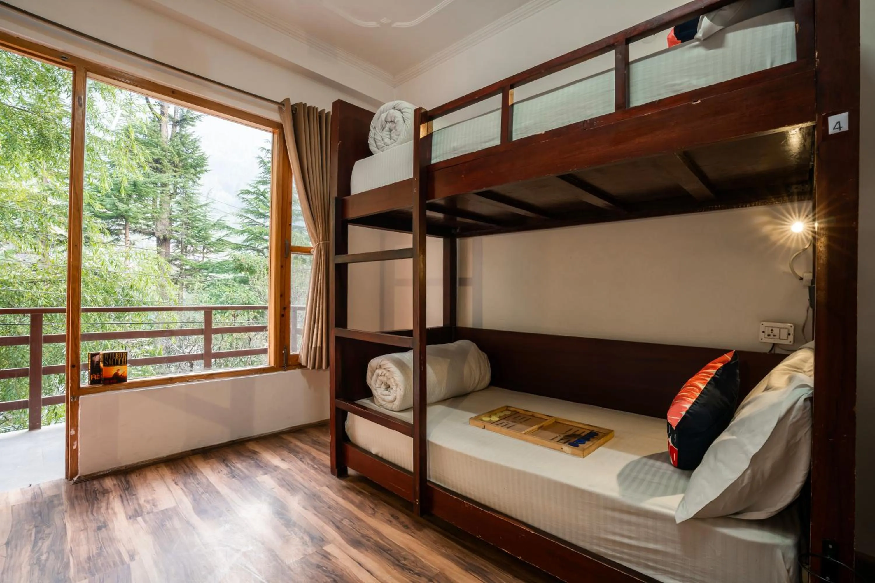 Photo of the whole room, Bed in Alt Life Manali, Old Manali