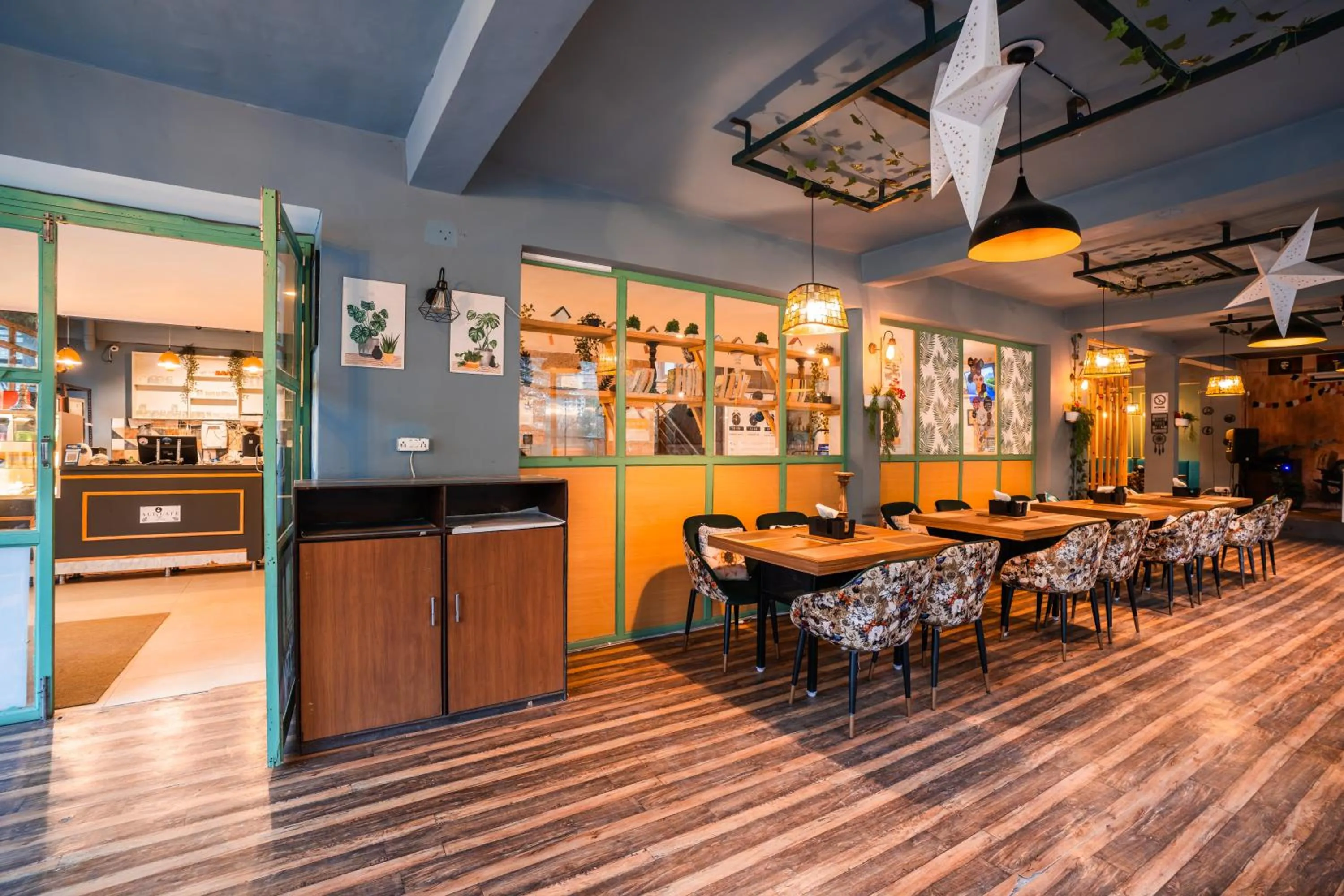 Restaurant/places to eat in Alt Life Manali, Old Manali