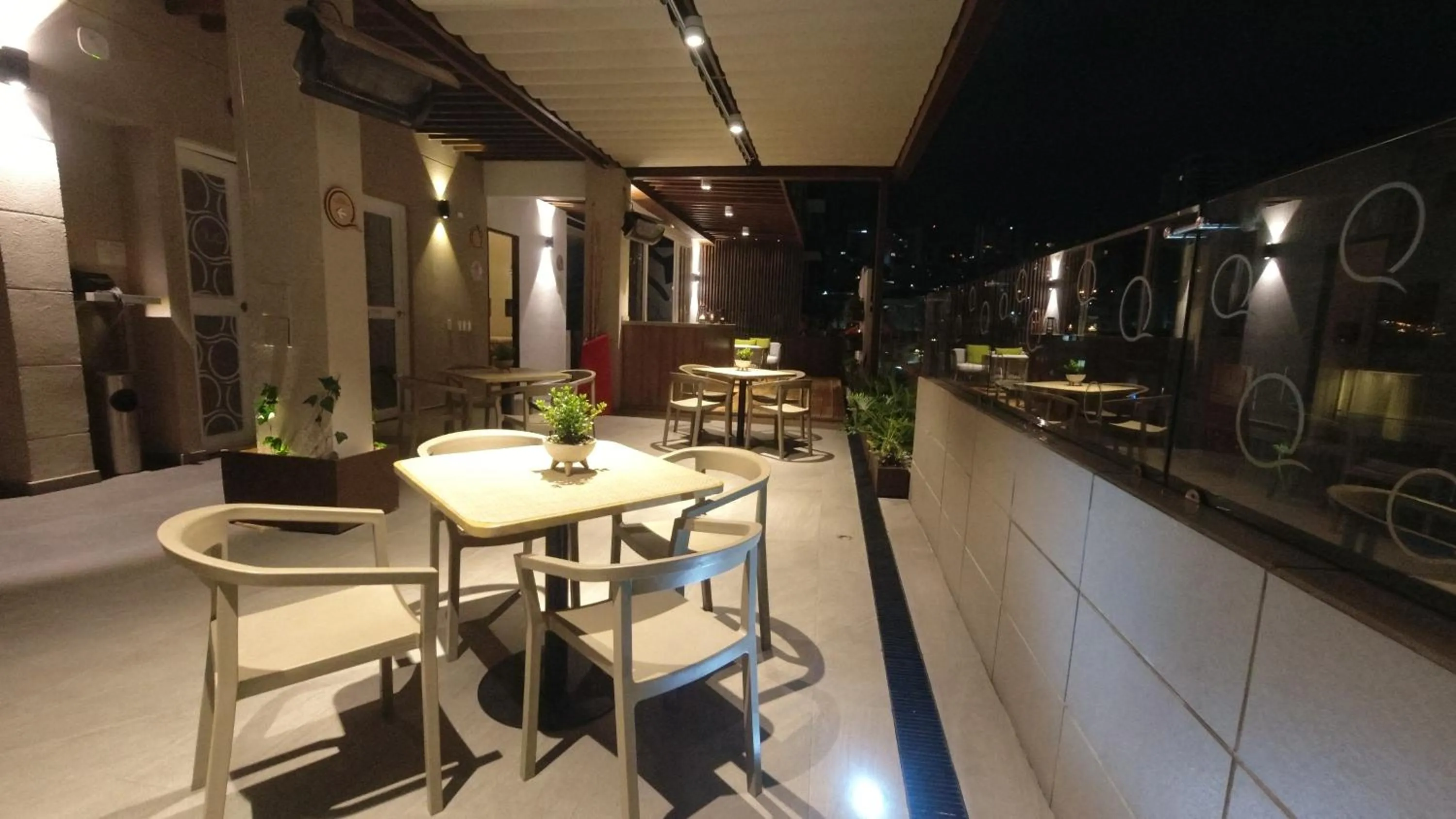 Dining area in Quo Quality Hotel