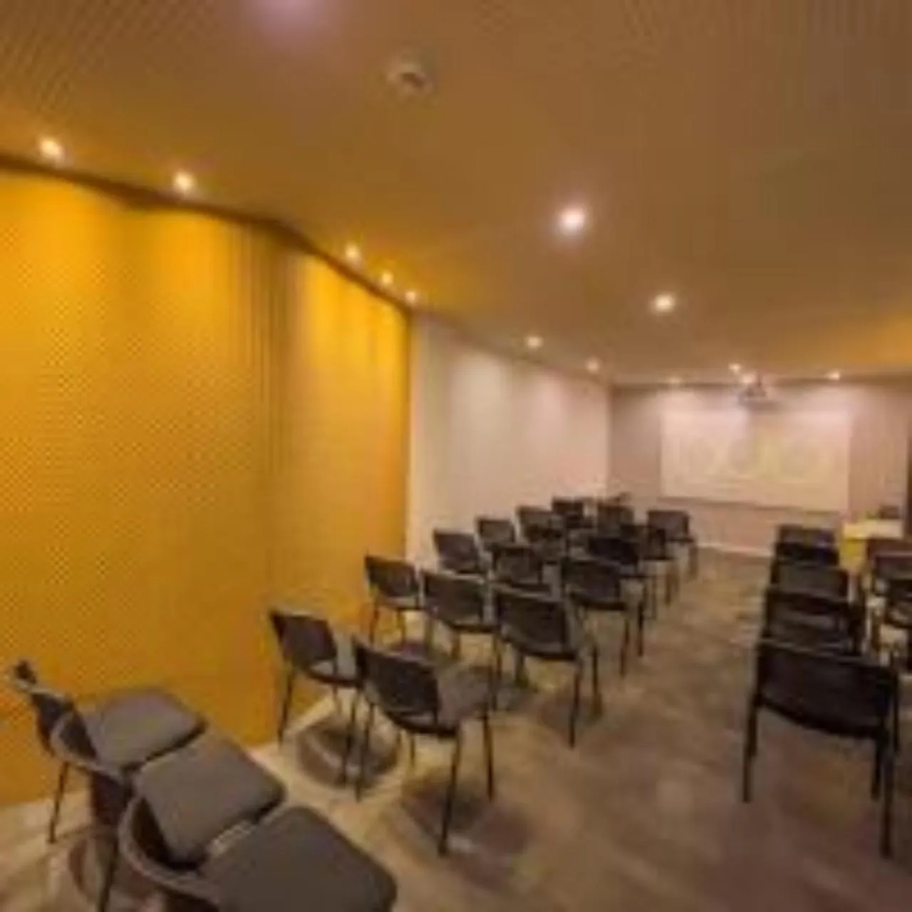 Meeting/conference room in Quo Quality Hotel